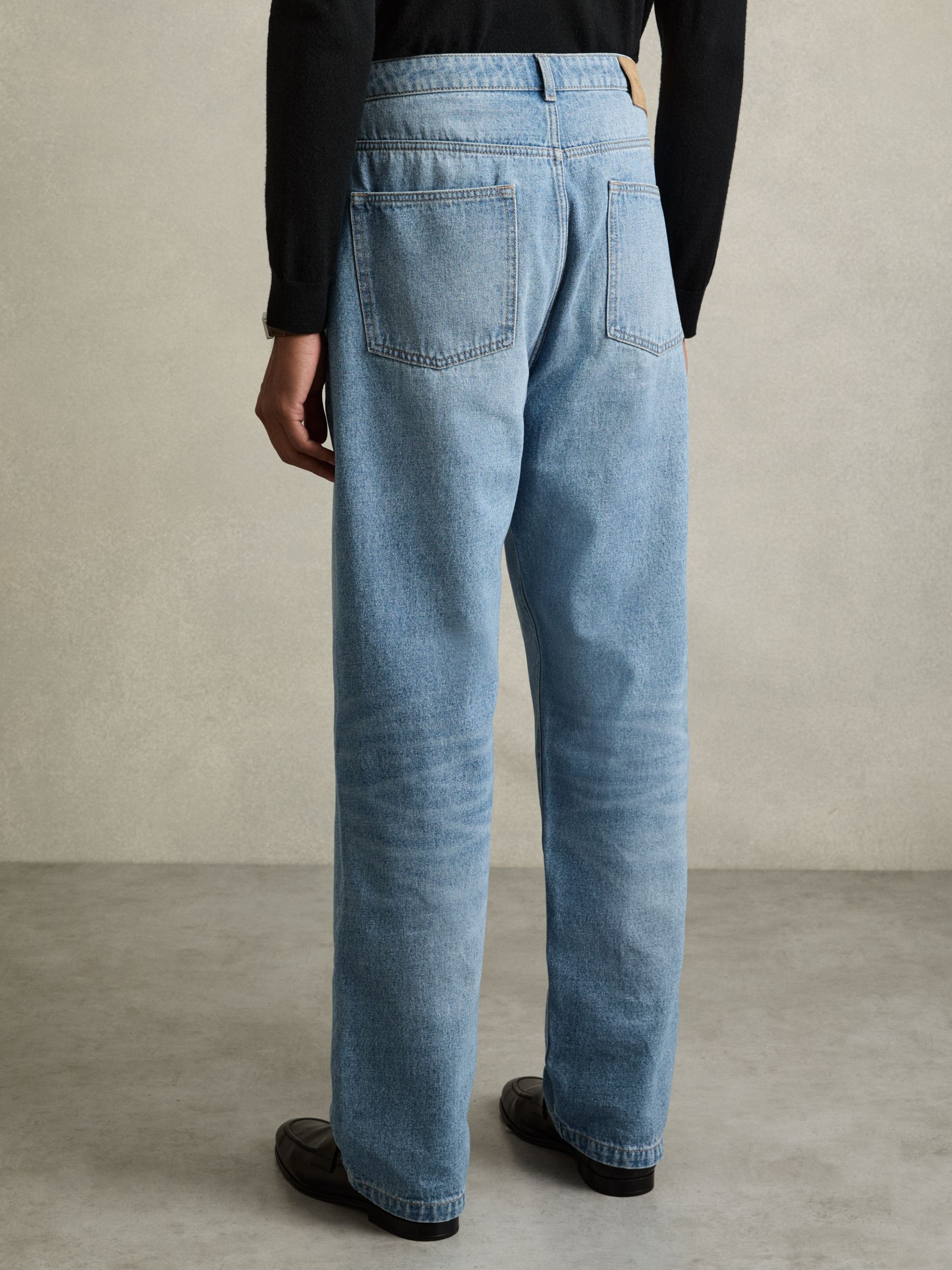 Loose-Fit Jeans in Light Blue Wash - Image 5 of 7