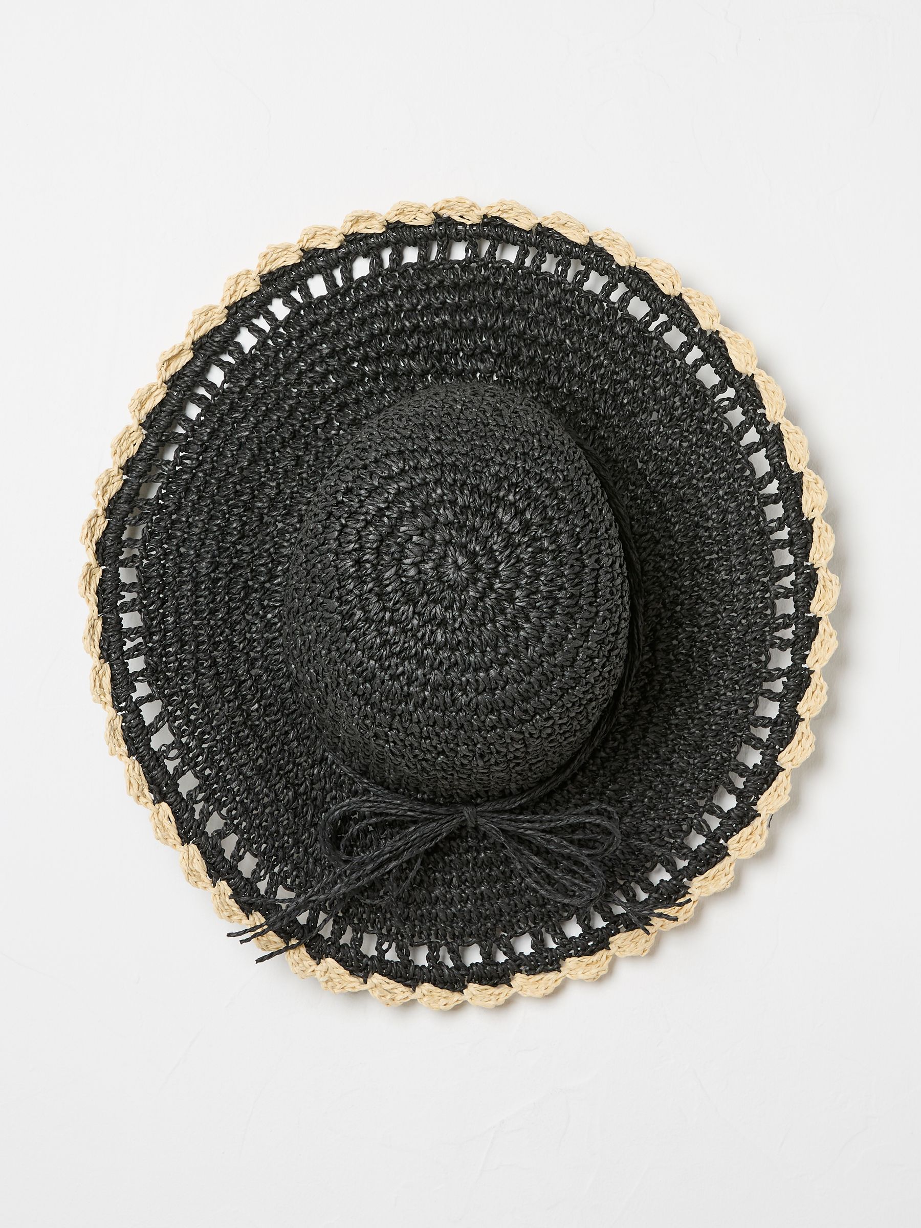 Black Scalloped Edge Straw Hat - Image 4 of 4