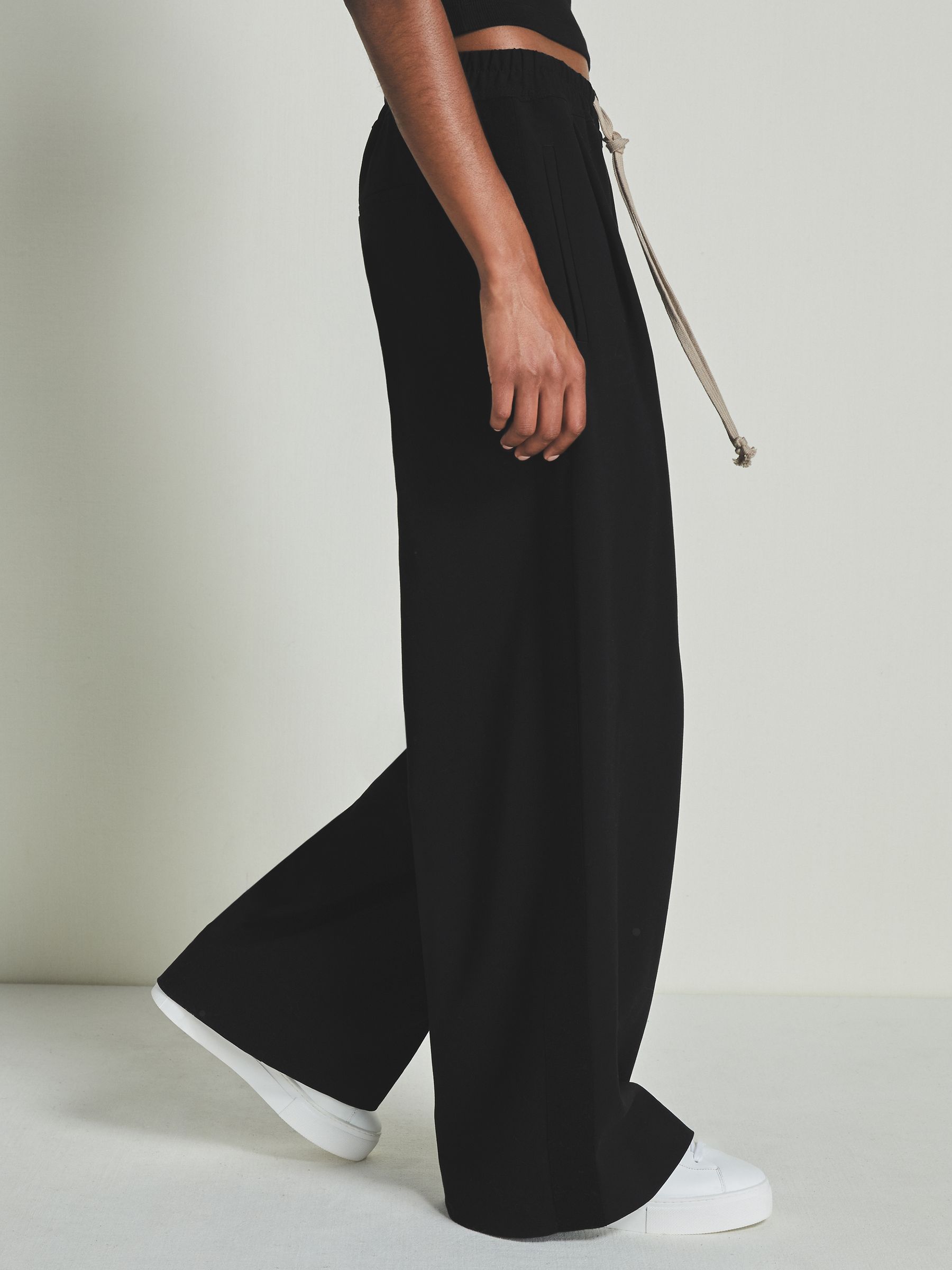Reiss | Les 100 Ciels Twill Trousers with Wool in Black - Image 5 of 7