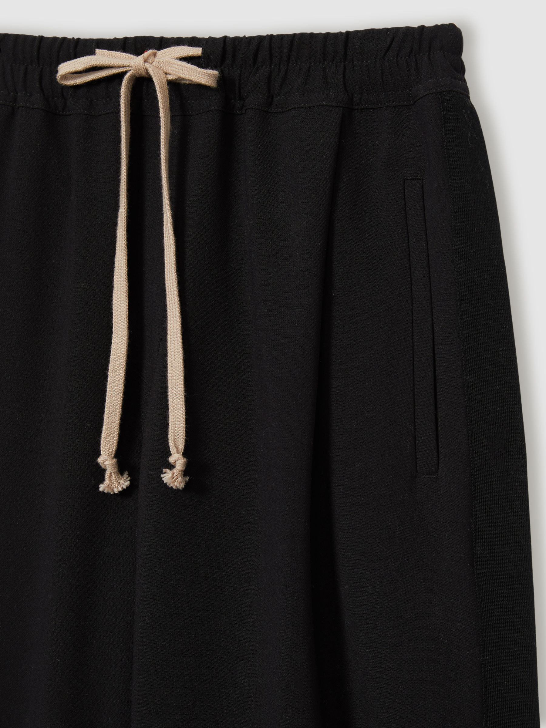 Reiss | Les 100 Ciels Twill Trousers with Wool in Black - Image 6 of 7