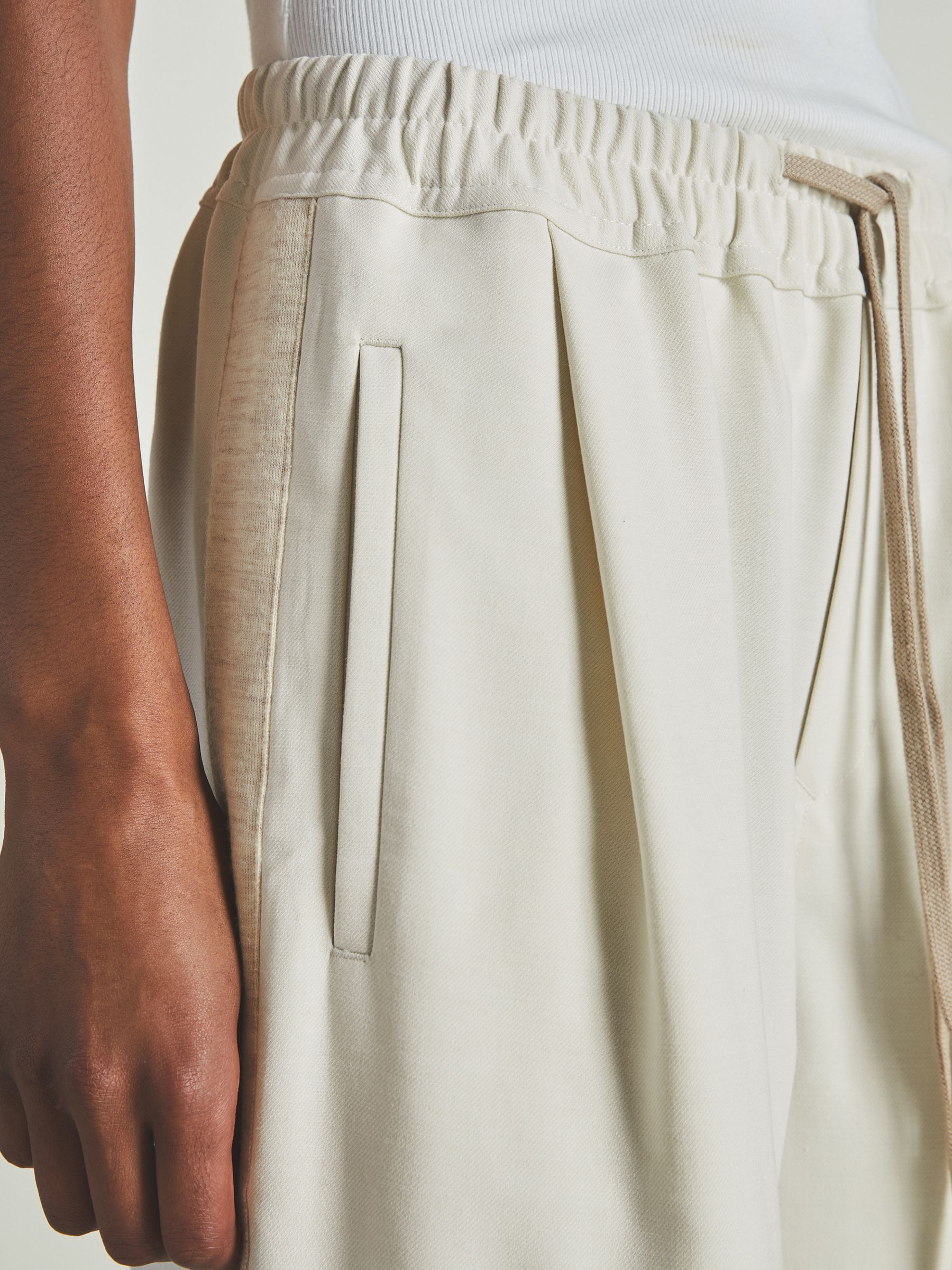 Reiss | Les 100 Ciels Twill Trousers with Wool in Cream - Image 4 of 6