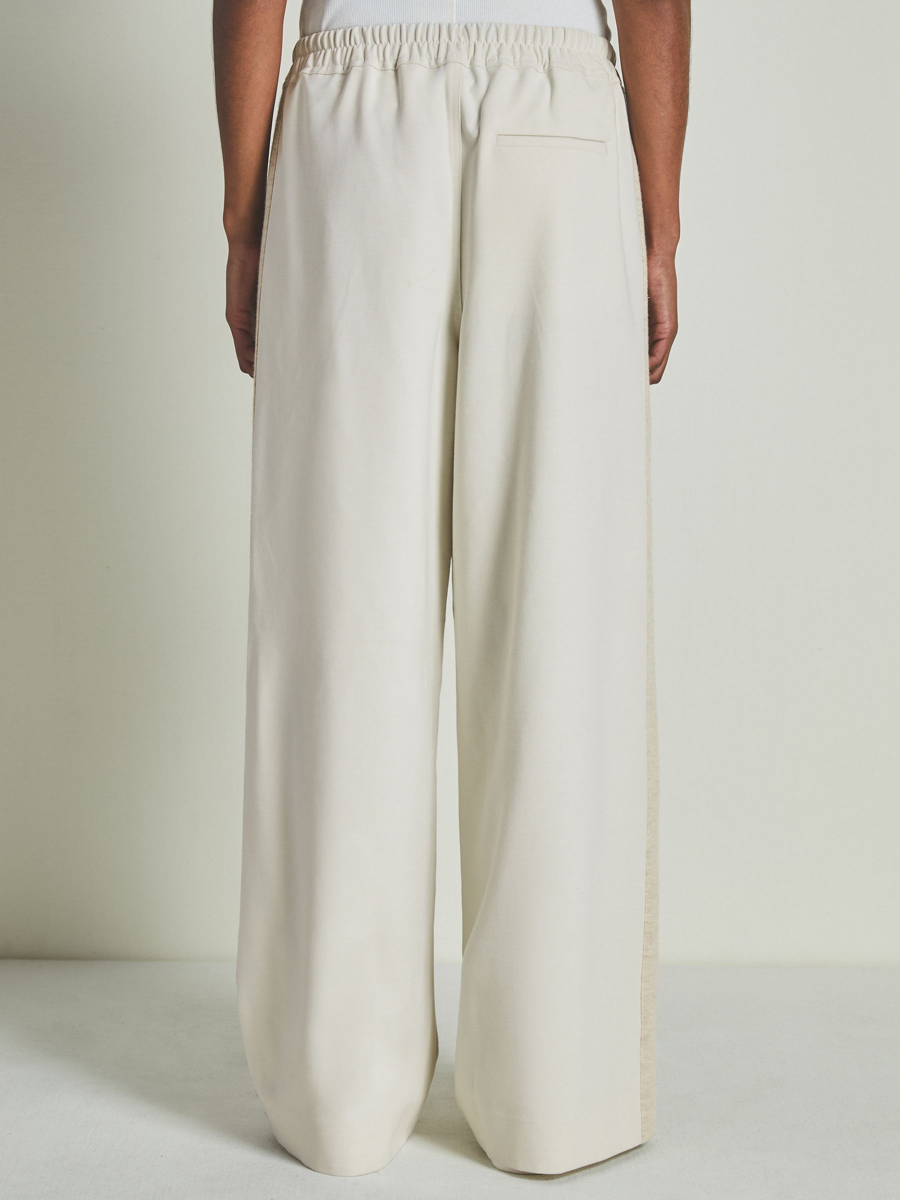 Reiss | Les 100 Ciels Twill Trousers with Wool in Cream - Image 5 of 6