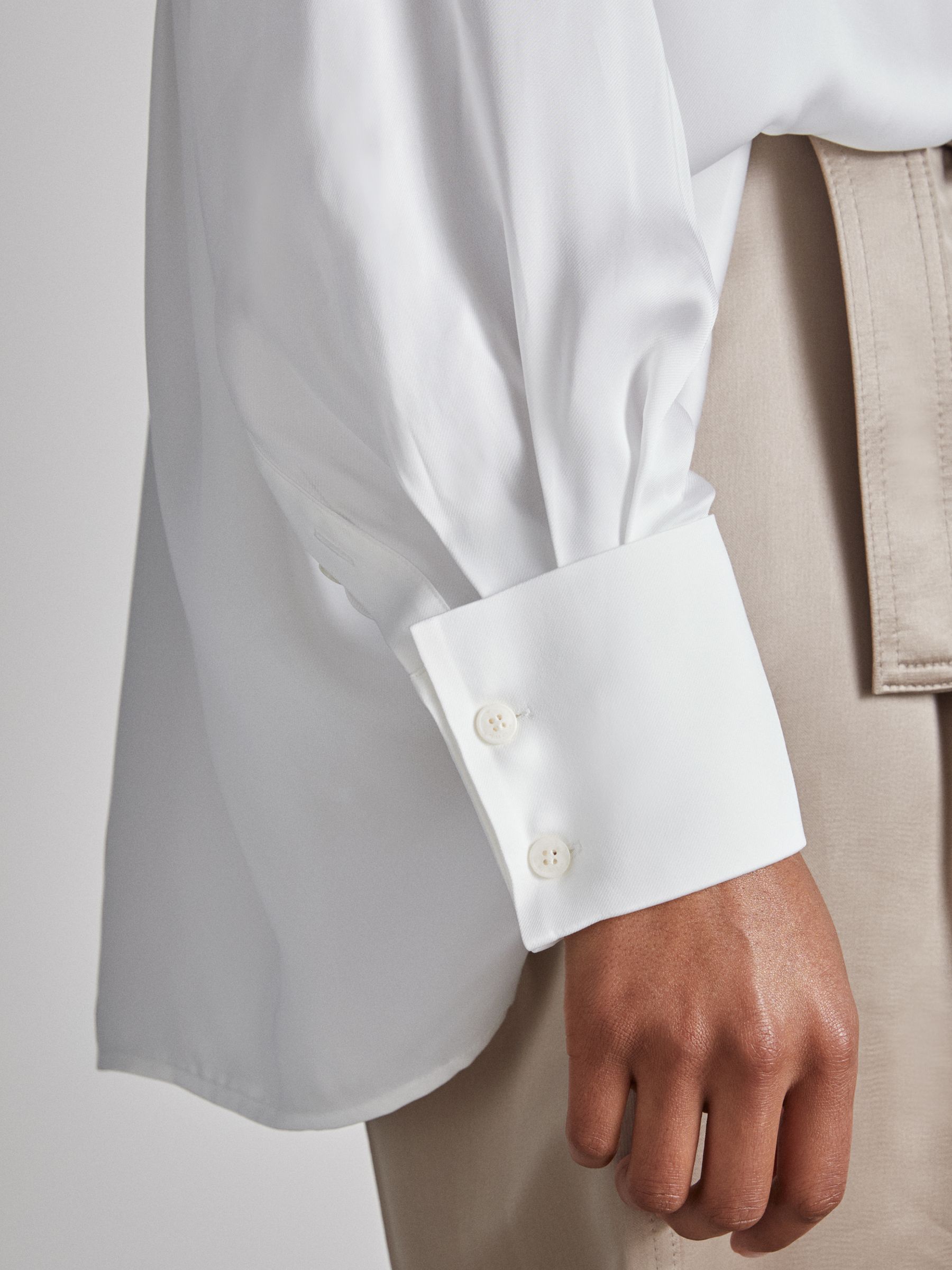 Atelier Keyhole-Neck Top in Off White - Image 5 of 7