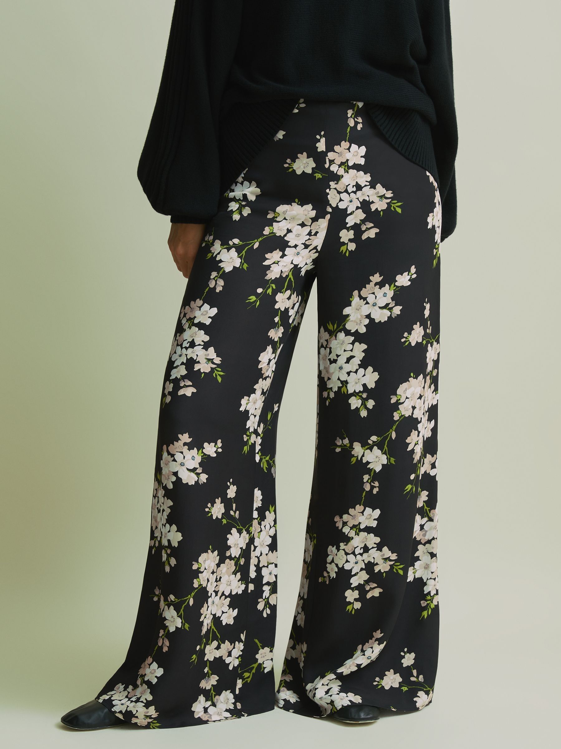 Florere High Rise Wide Leg Trousers in Black - Image 4 of 7