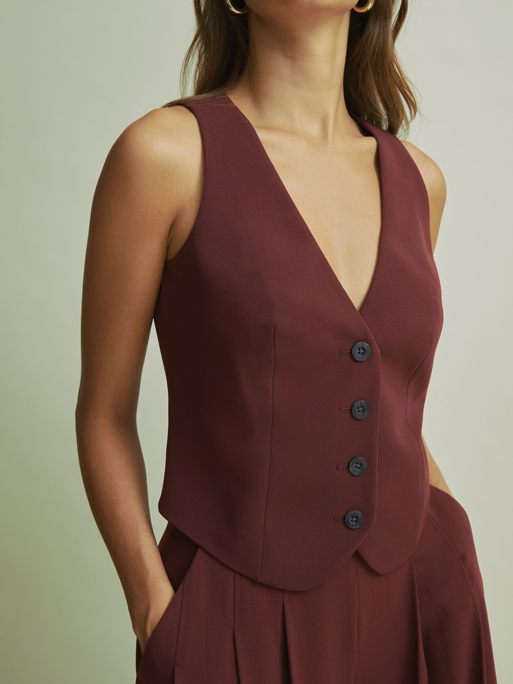 Florere Single Breasted Waistcoat in Burgundy - Image 3 of 7