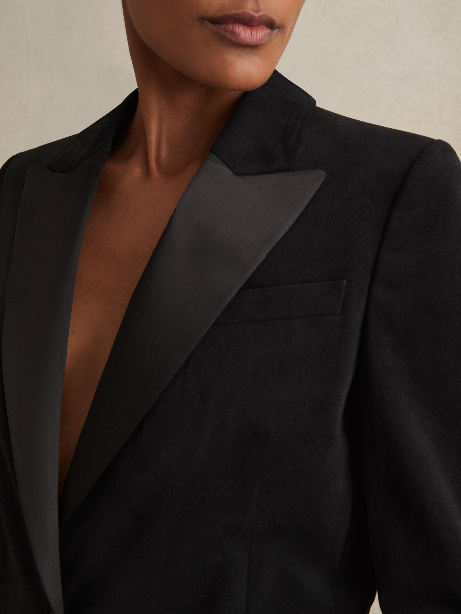 Velvet Single-Breasted Blazer in Black - Image 3 of 5