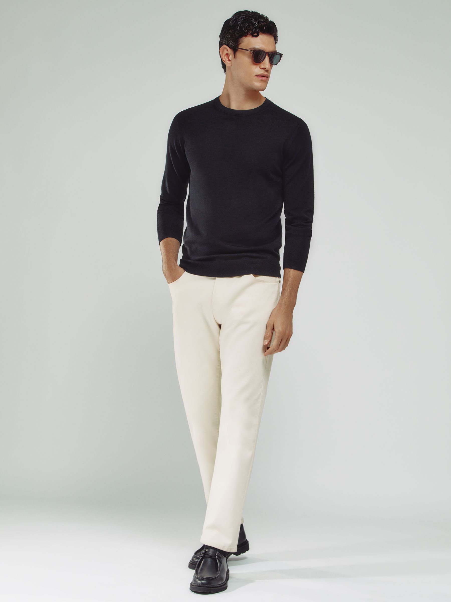 Straight-Leg Jeans in White - image 5