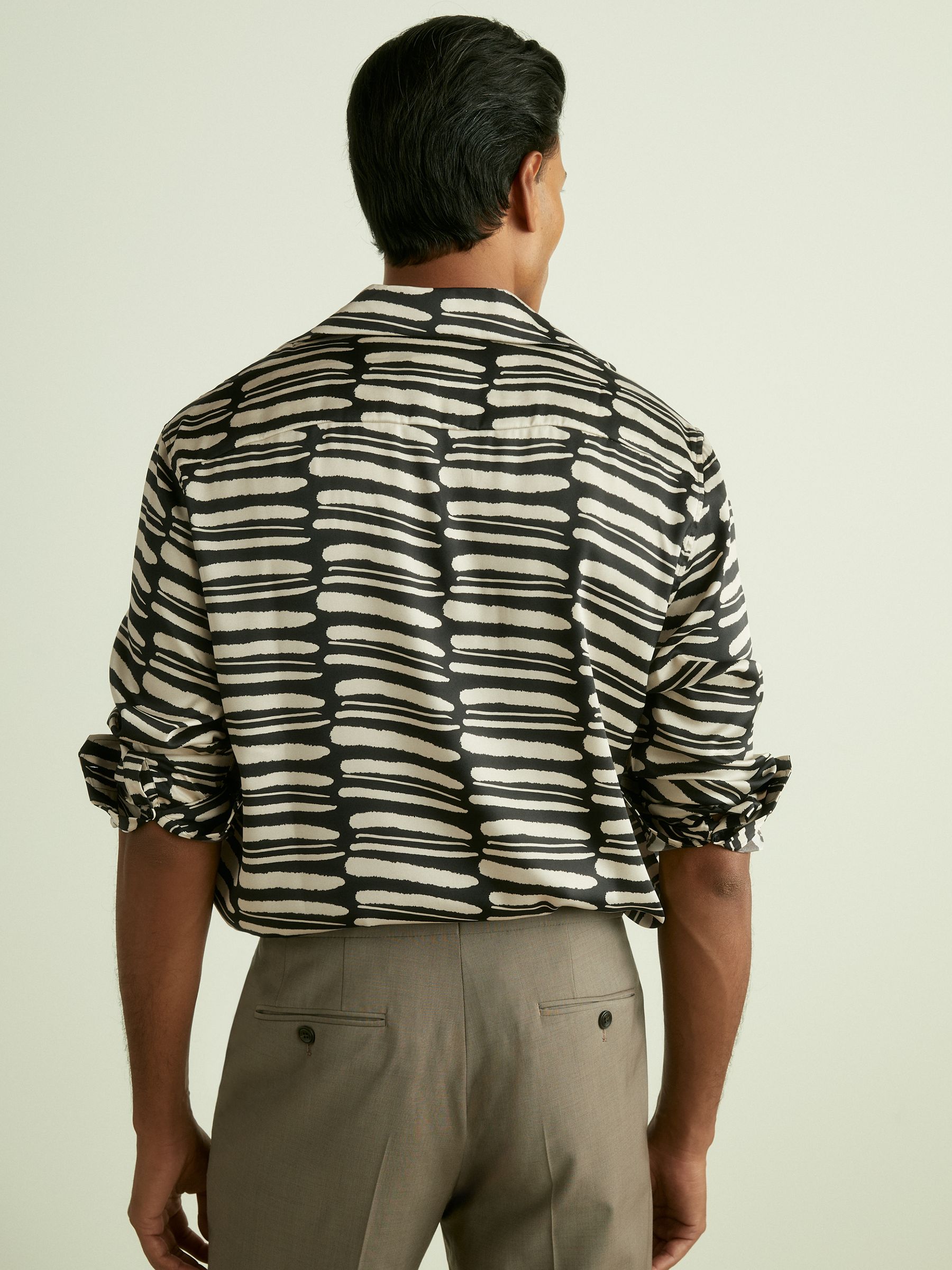Abstract-Print Twill Cuban-Collar Shirt in Black/White - Image 5 of 7