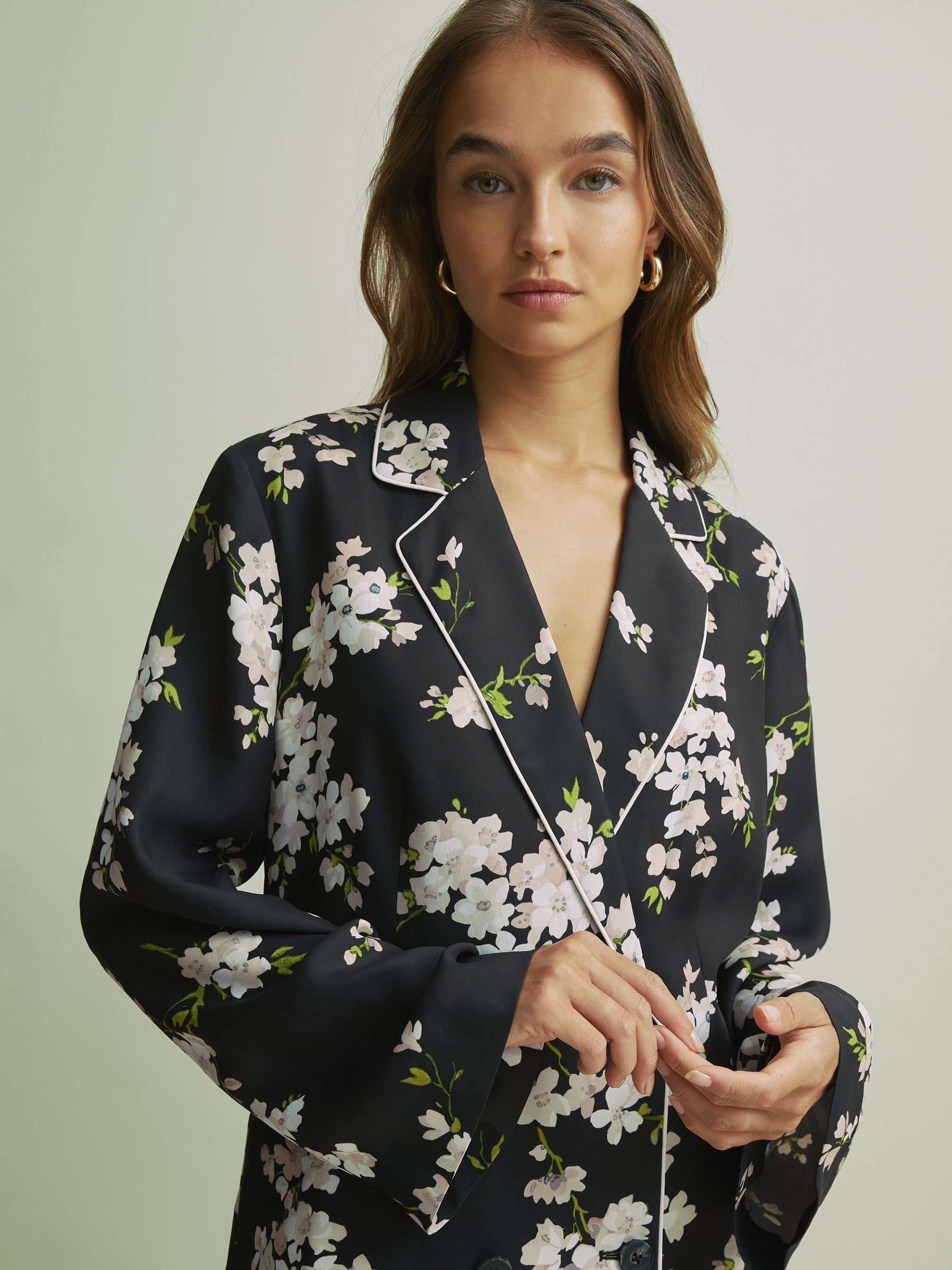 Florere Relaxed Double Breasted Black Blazer in Black - Image 4 of 7