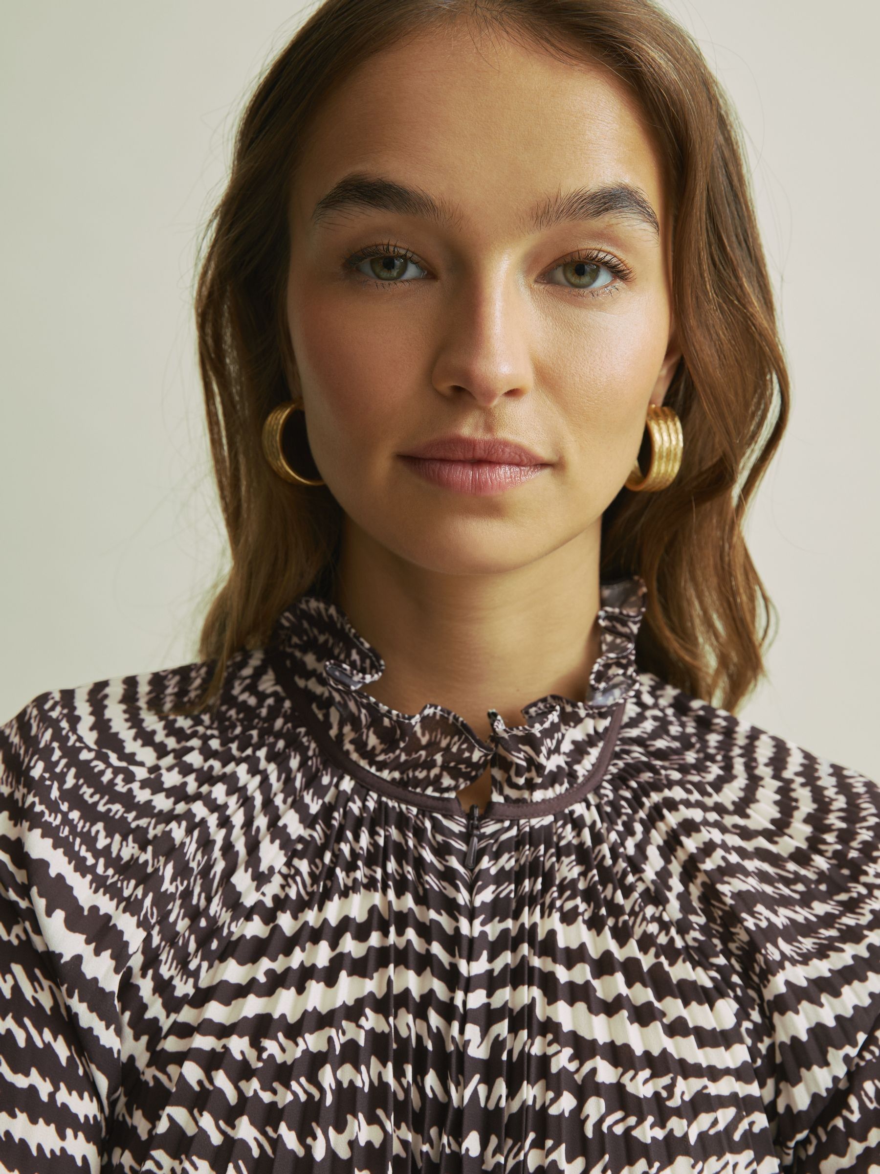 Florere Pleated Frill Midi Dress in Chocolate - Image 5 of 8