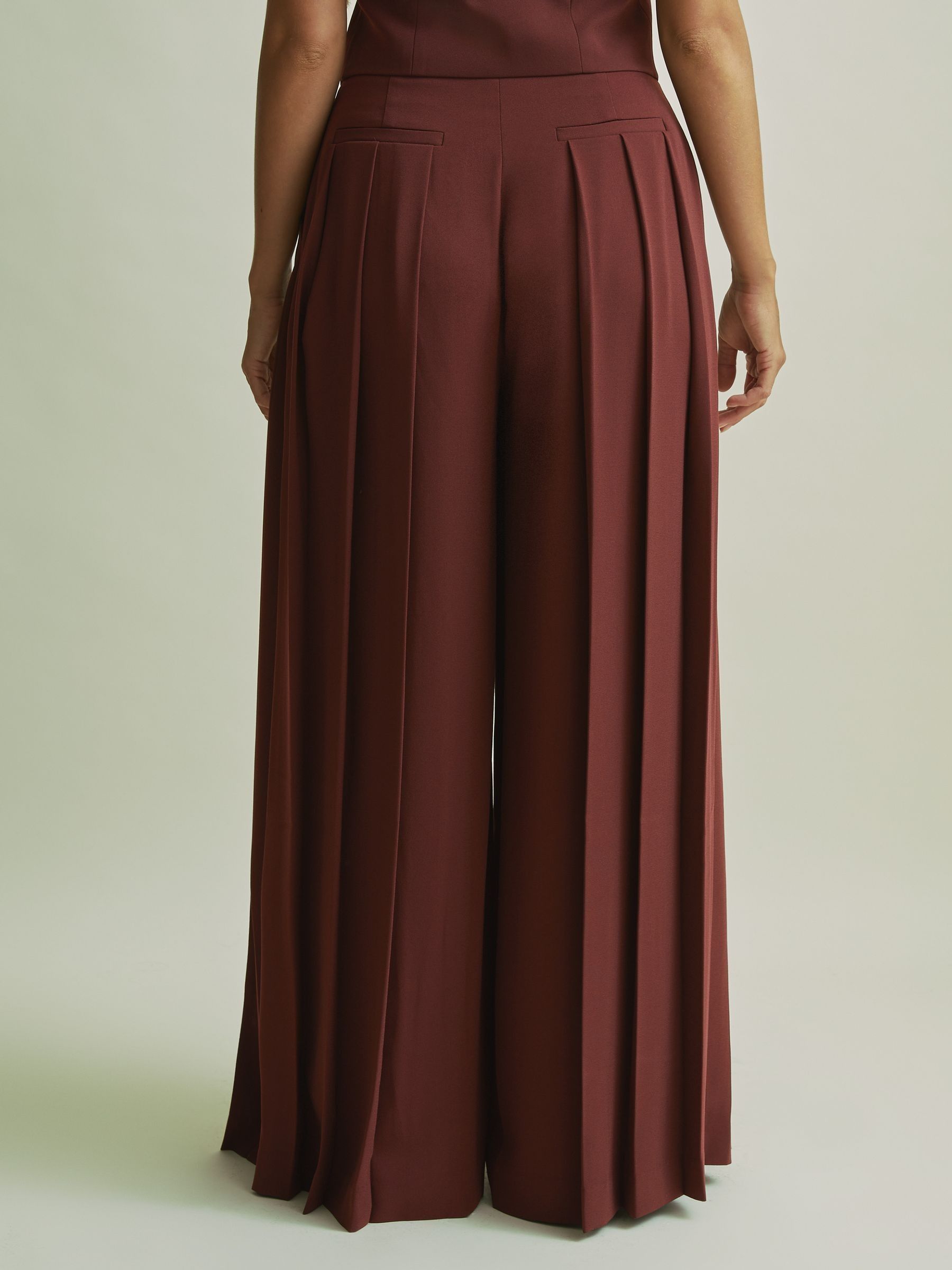 Florere Pleated Wide Leg Trousers in Burgundy - Image 5 of 6