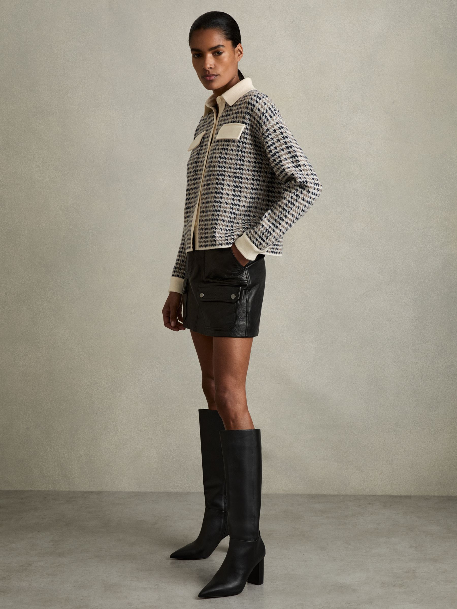 Wool-Cashmere Houndstooth Cardigan in Navy/Camel - Image 3 of 6