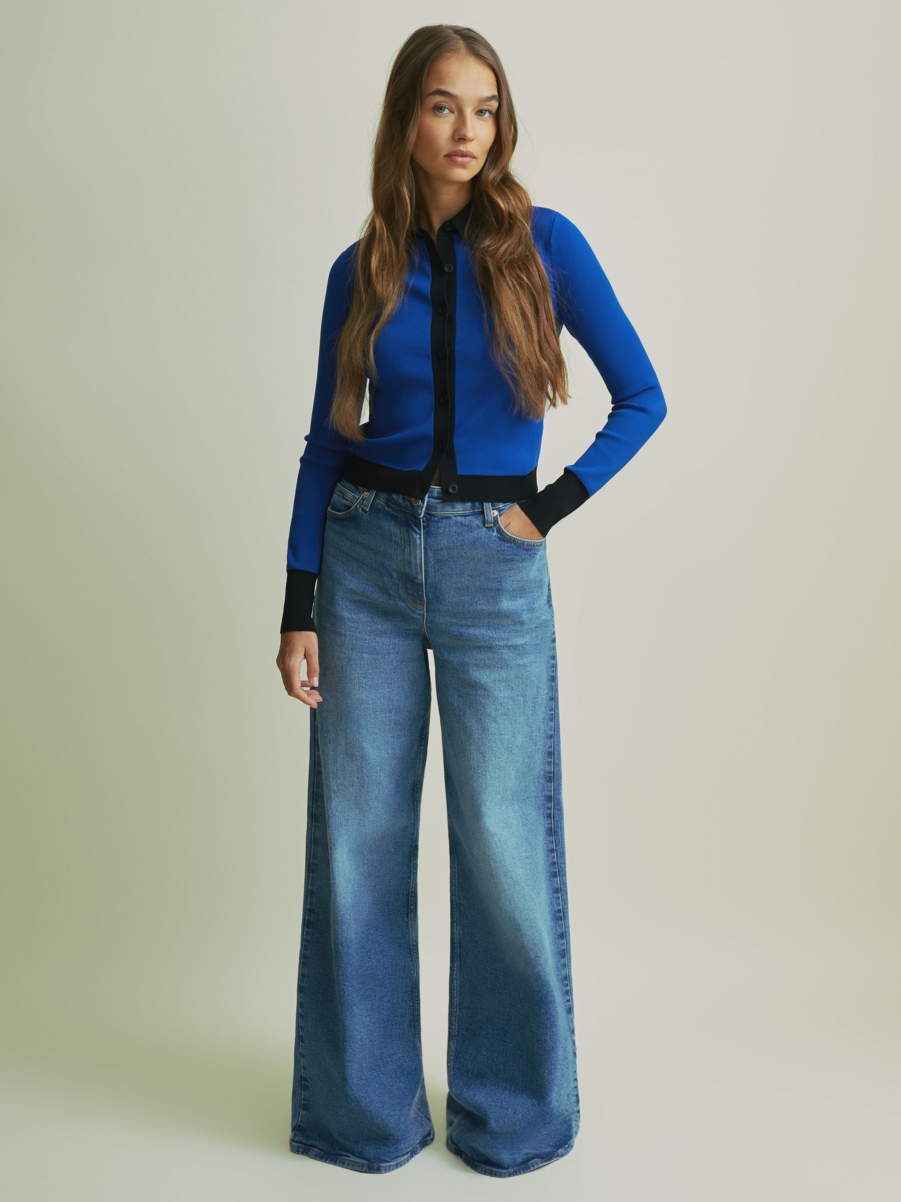 Florere Bright Blue Contrast Trim Cropped Cardigan in Bright Blue - Image 3 of 6