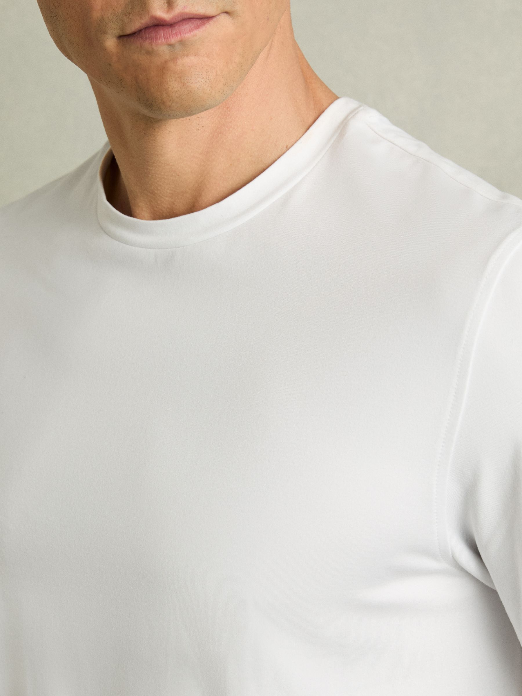 Crew-Neck Jersey T-shirt in White - Image 4 of 6