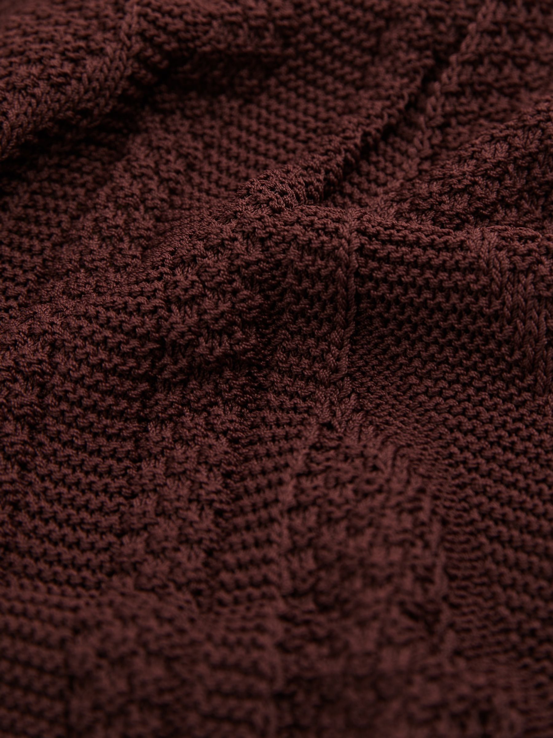 Florere Burgundy Knitted Cropped Vest in Burgundy - Image 6 of 6