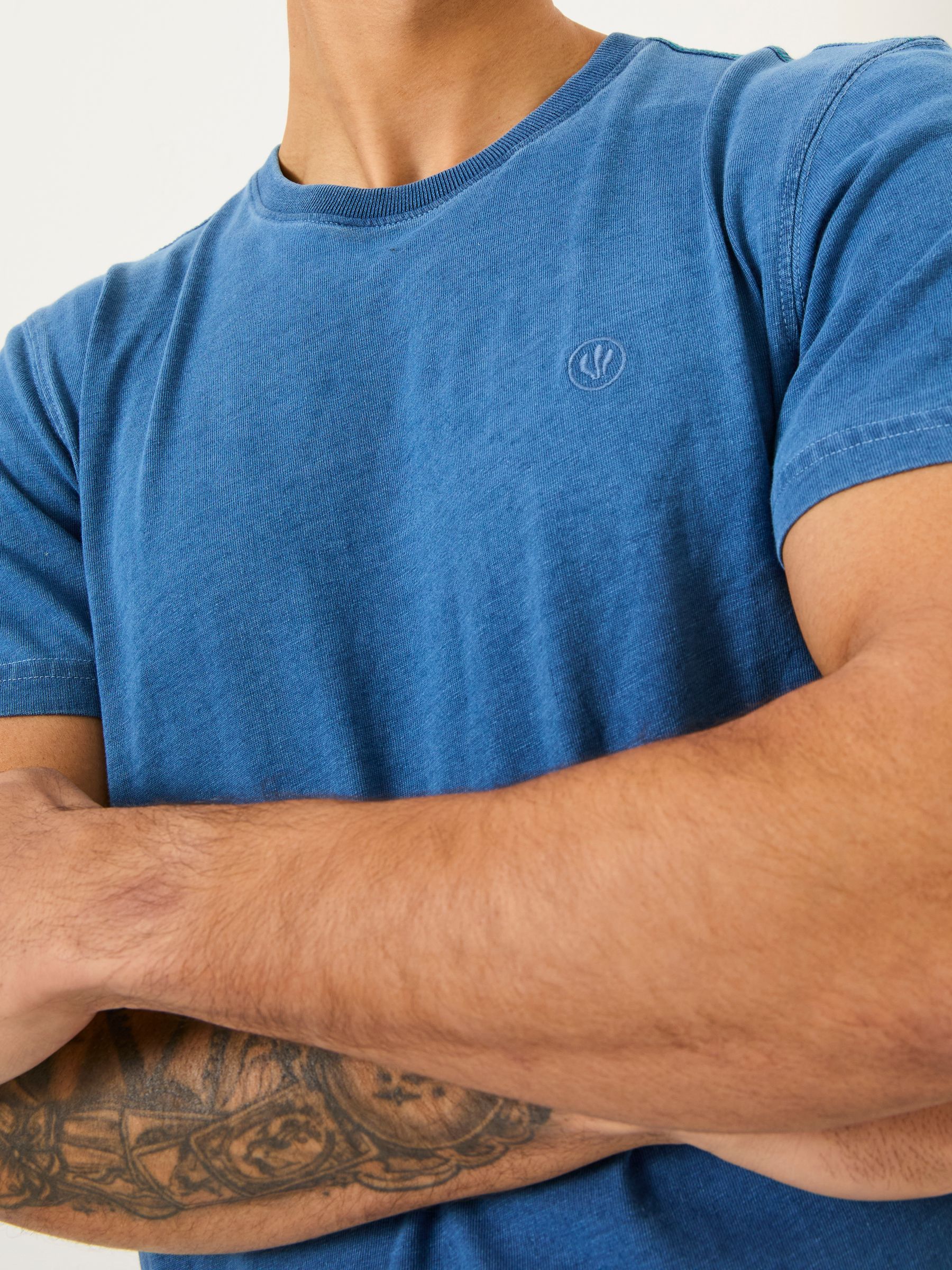 Indigo Blue Lulworth 100% Cotton T-Shirt - Image 4 of 5