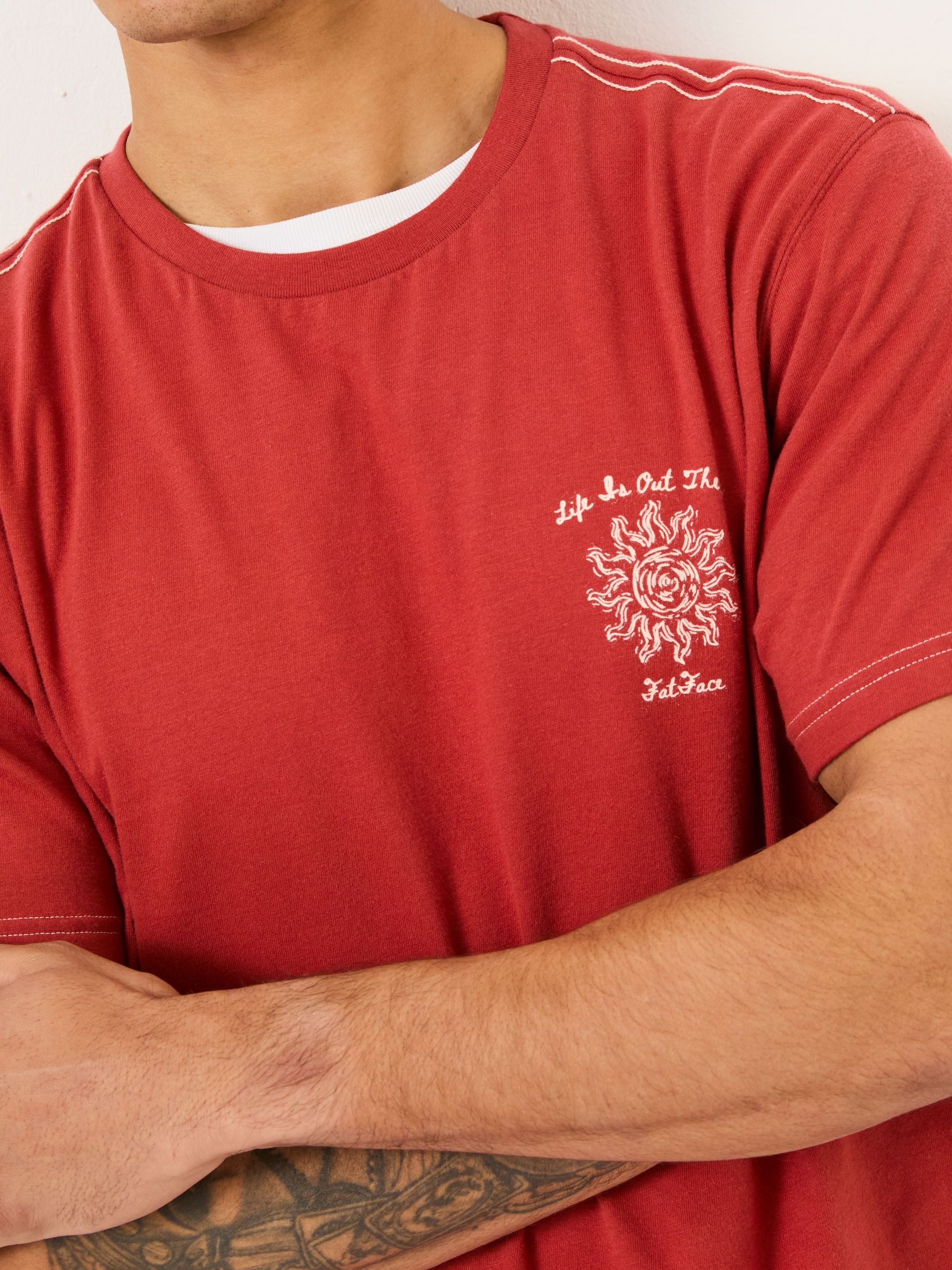 Vintage Red Beach 100% Cotton Short Sleeve Graphic T-Shirt - Image 4 of 7