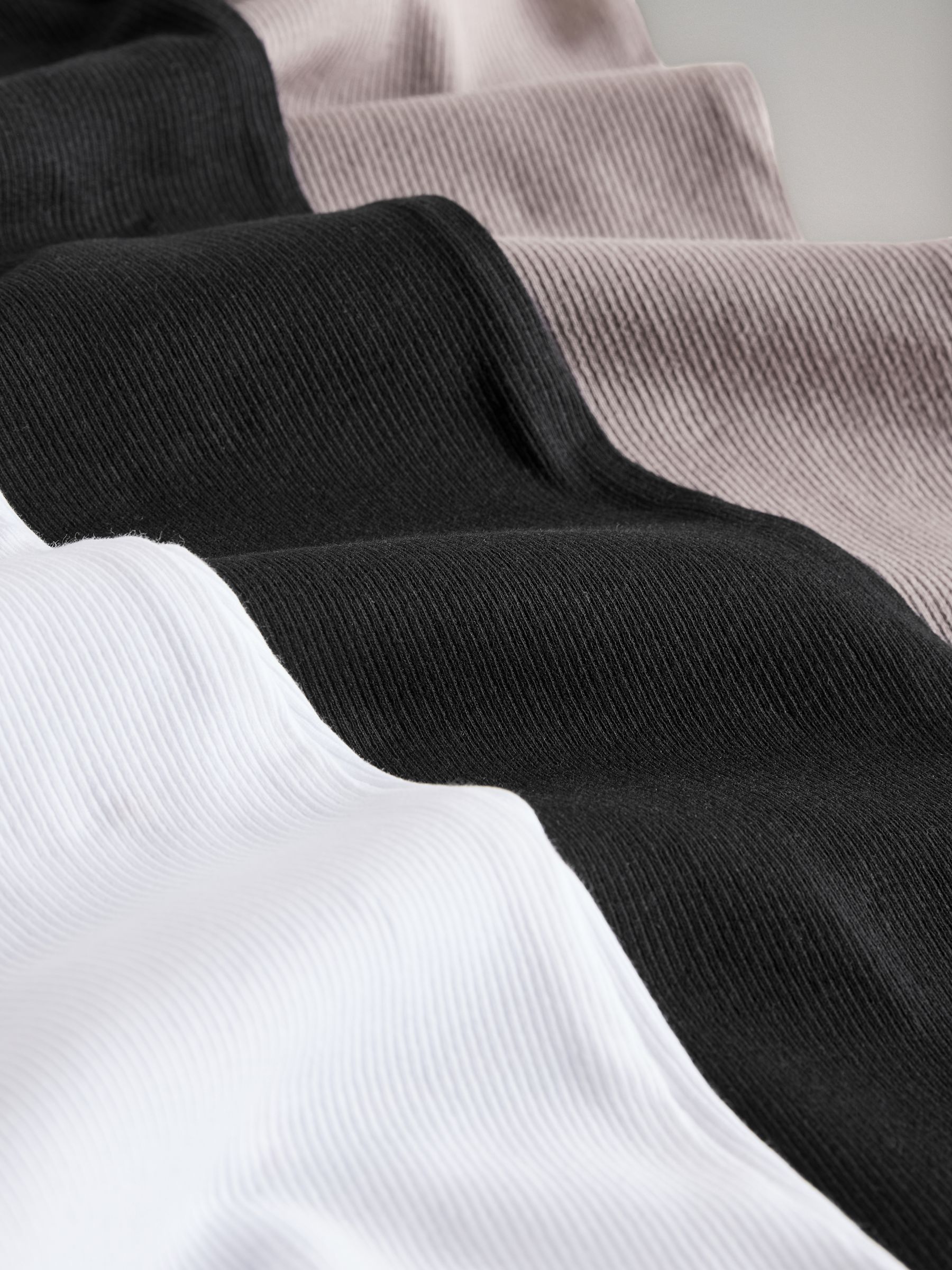 3 Pack Ribbed V-Neck Short Sleeved T-Shirts - Image 6 of 6 3 Pack Ribbed V-Neck Short Sleeved T-Shirts - Image 6 of 6