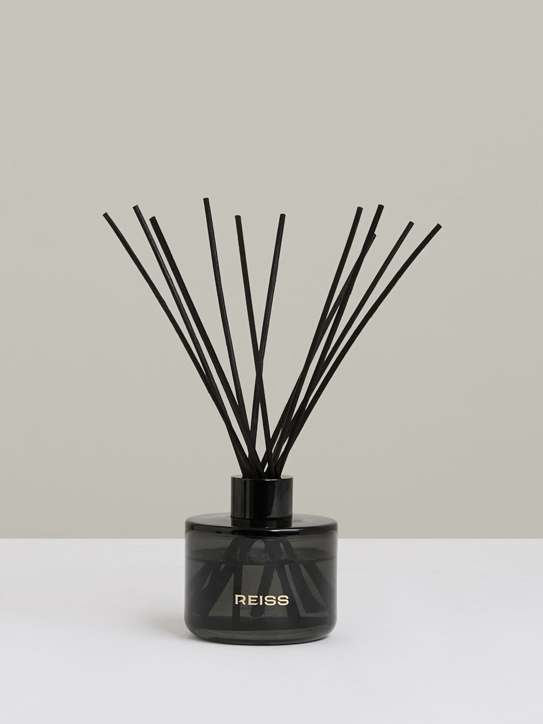 Oudh 71 Scented Diffuser in Black - Image 2 of 4