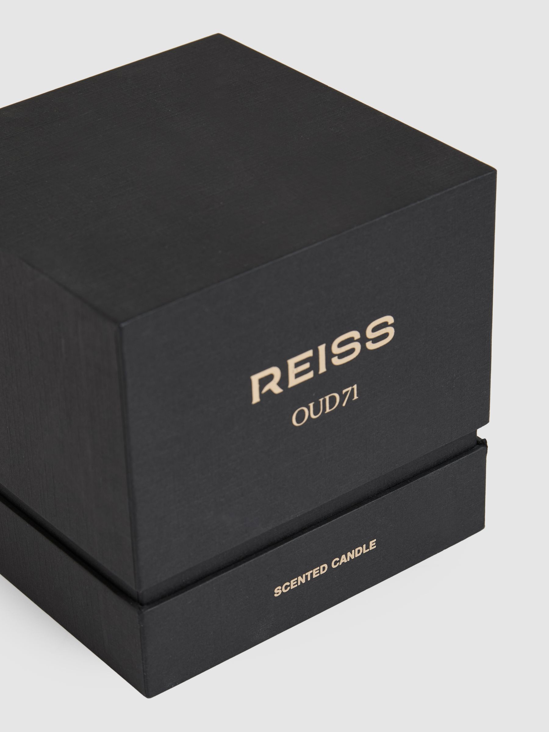 Oudh 71 Scented Candle in Black - Image 4 of 4