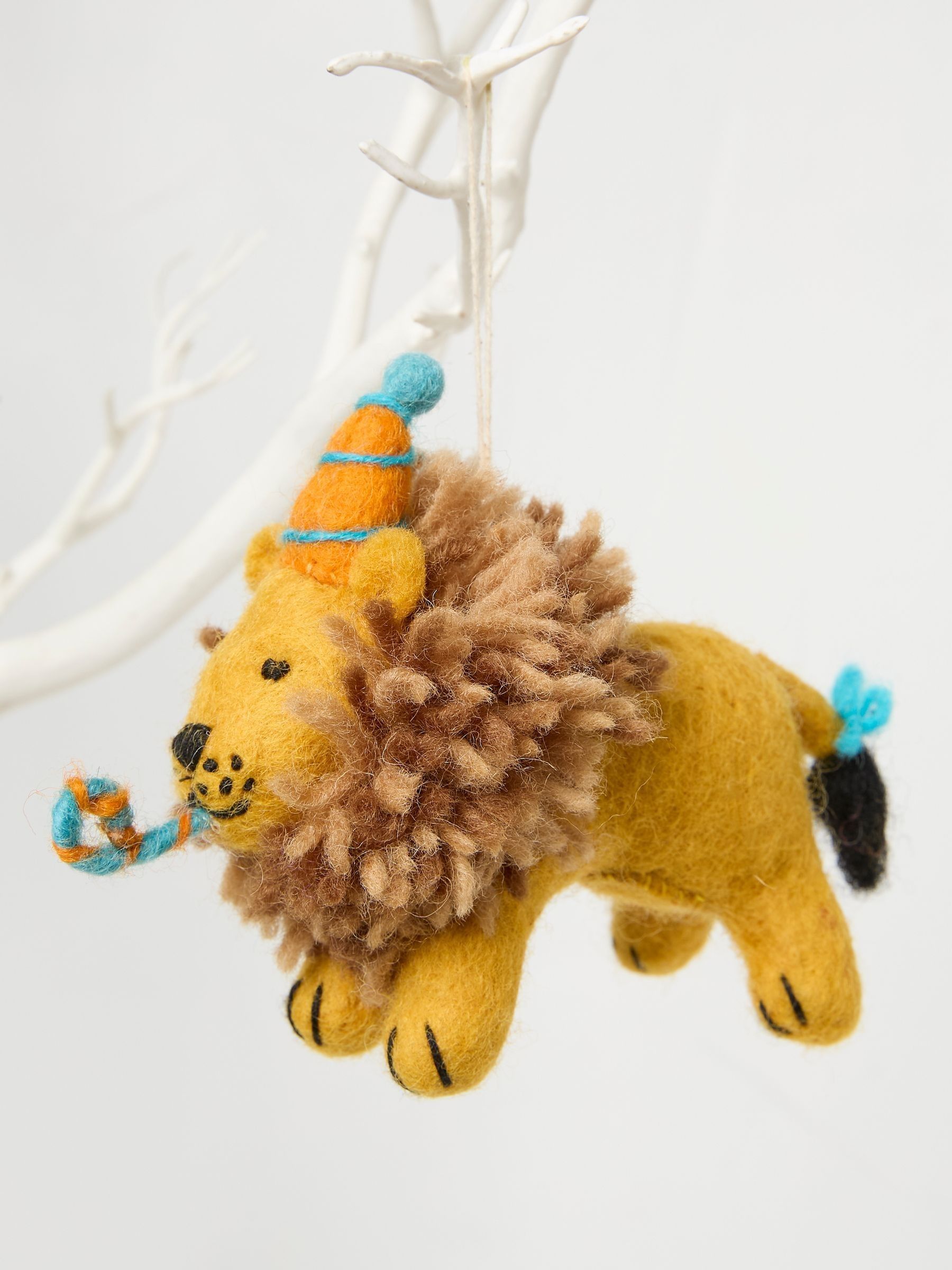 Yellow Leo Lion Print Felt Decoration - Image 2 of 2