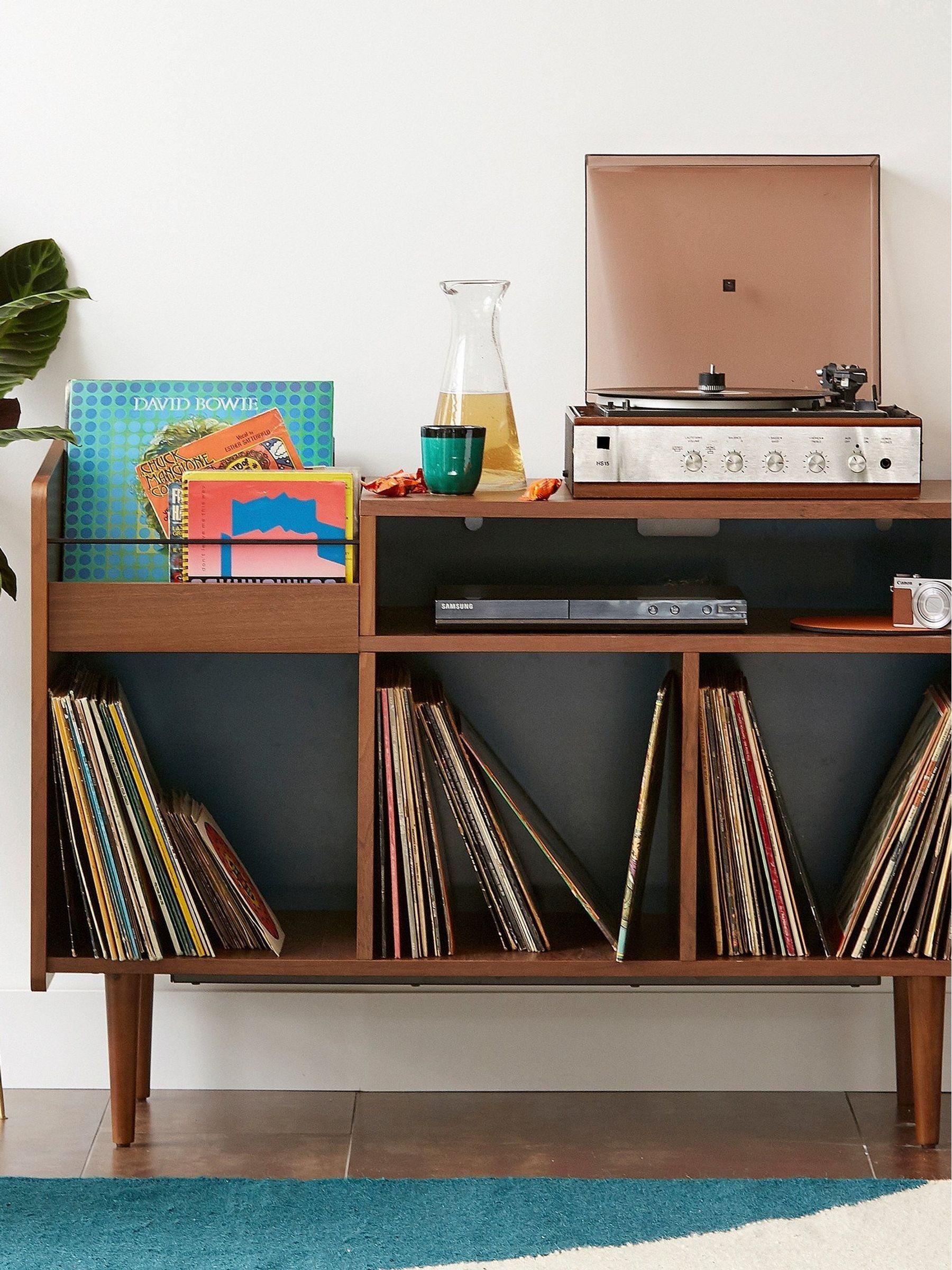 La Redoute Intérieurs Walnut Ronda Walnut Veneer Vintage Vinyl Storage - Image 1 of 5 La Redoute Intérieurs Walnut Ronda Walnut Veneer Vintage Vinyl Storage - Image 1 of 5