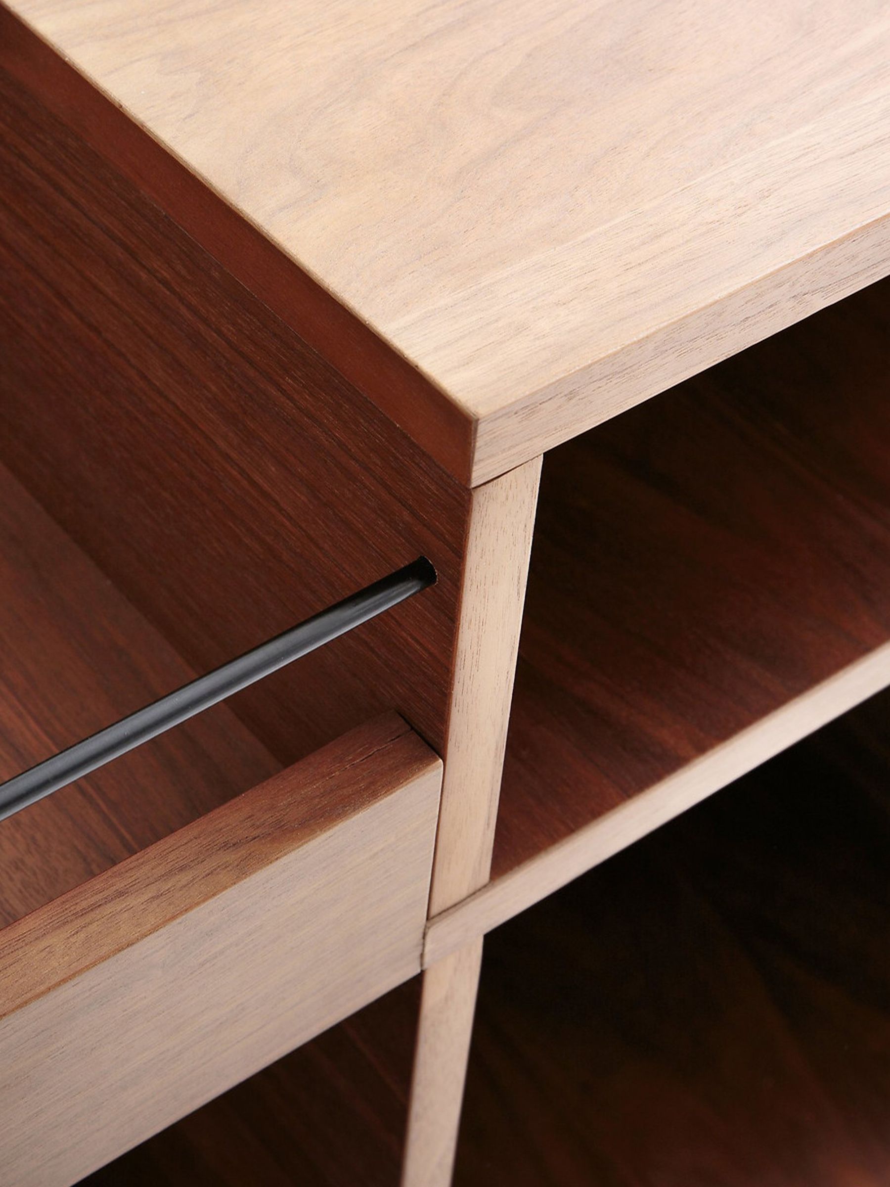 La Redoute Intérieurs Walnut Ronda Walnut Veneer Vintage Vinyl Storage - Image 5 of 5