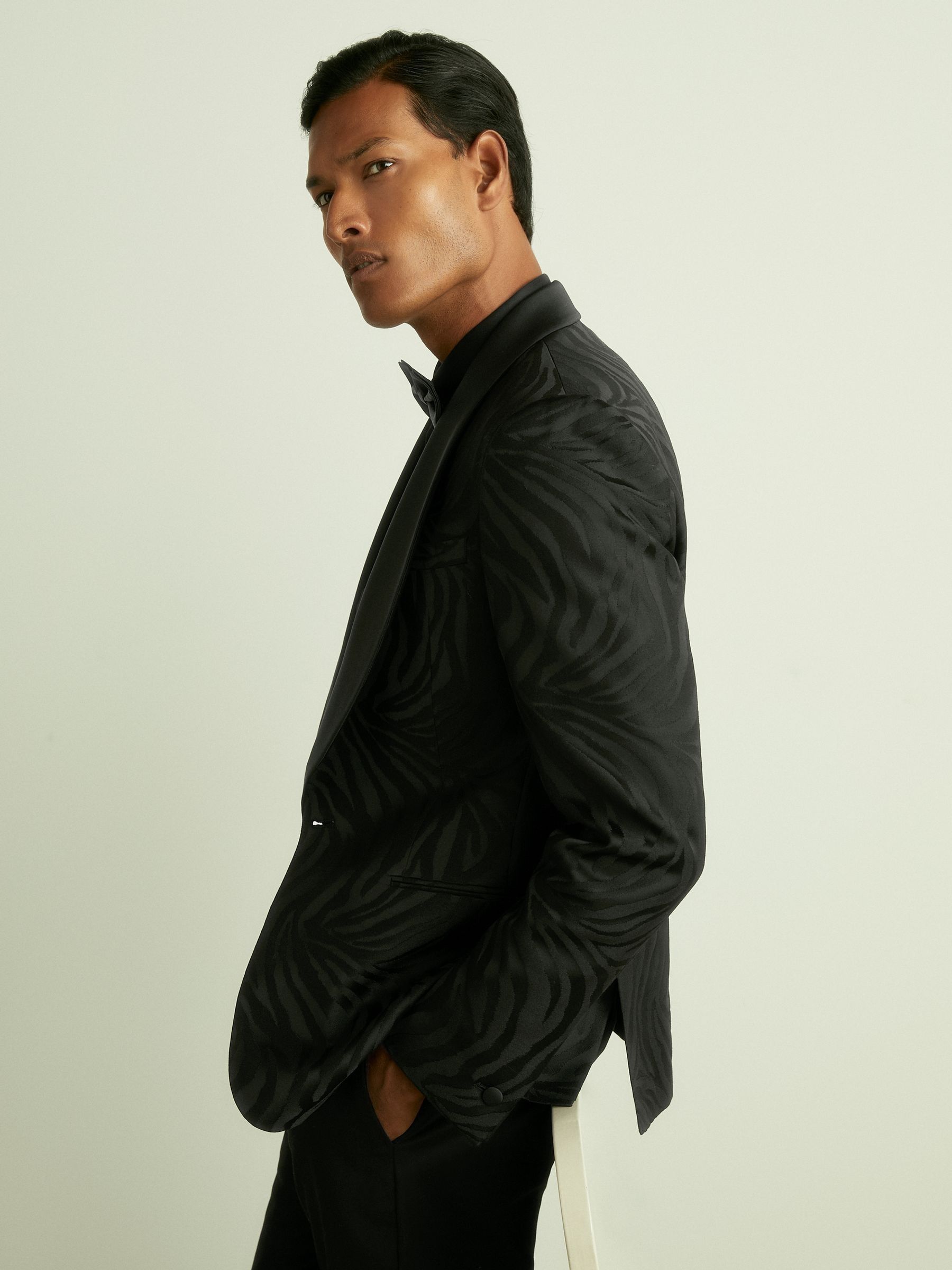 Wool-Blend Jacquard Tuxedo Jacket in Black - Image 3 of 8