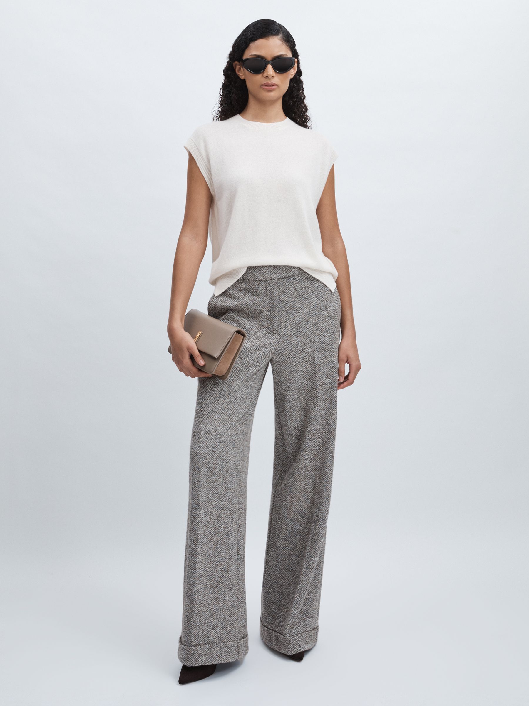 Crush Collection 100% Cashmere Crew-Neck Tank in White - Image 3 of 6