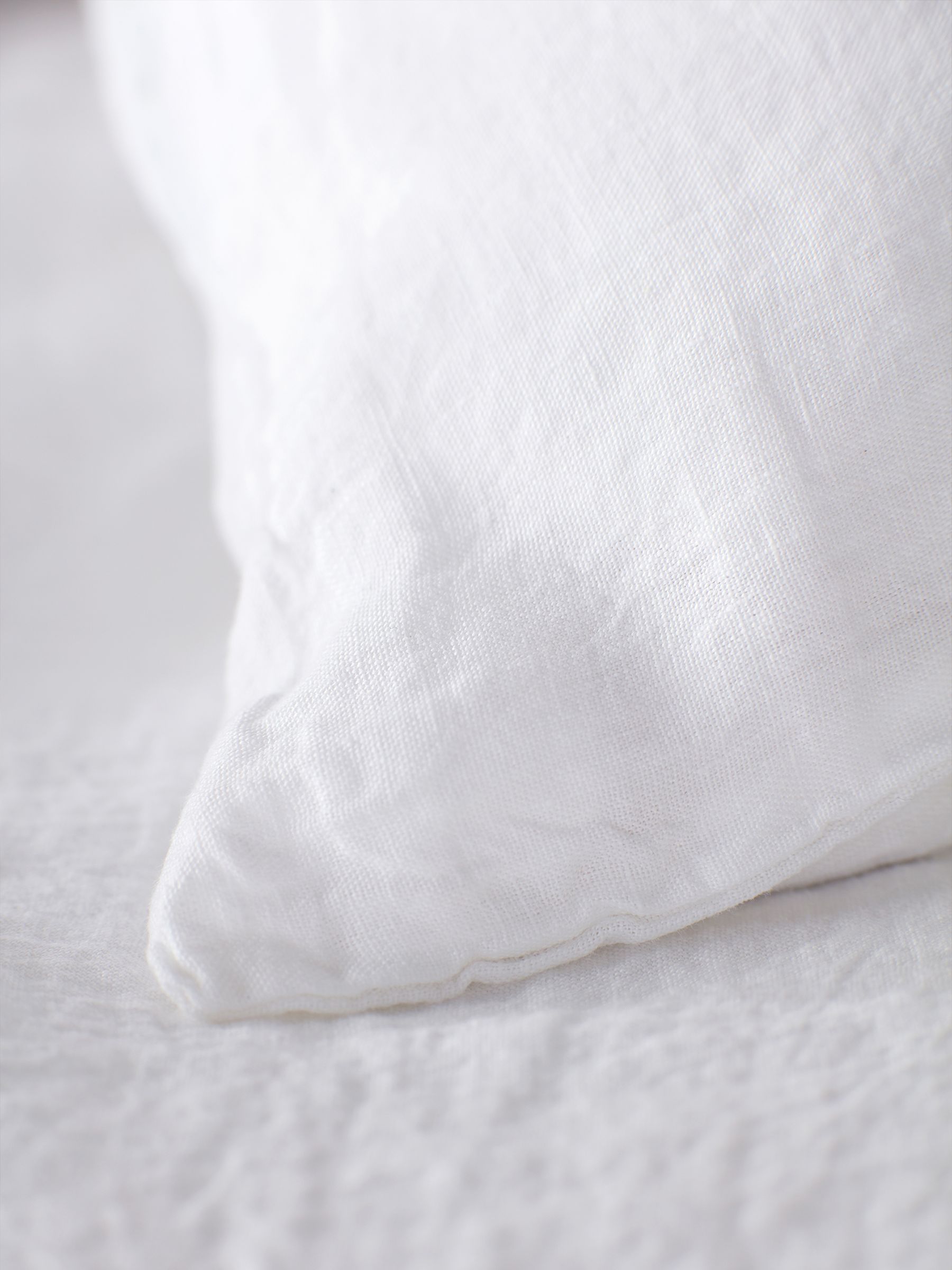 Secret Linen Store White 100% Linen Pillowcase - Image 2 of 3