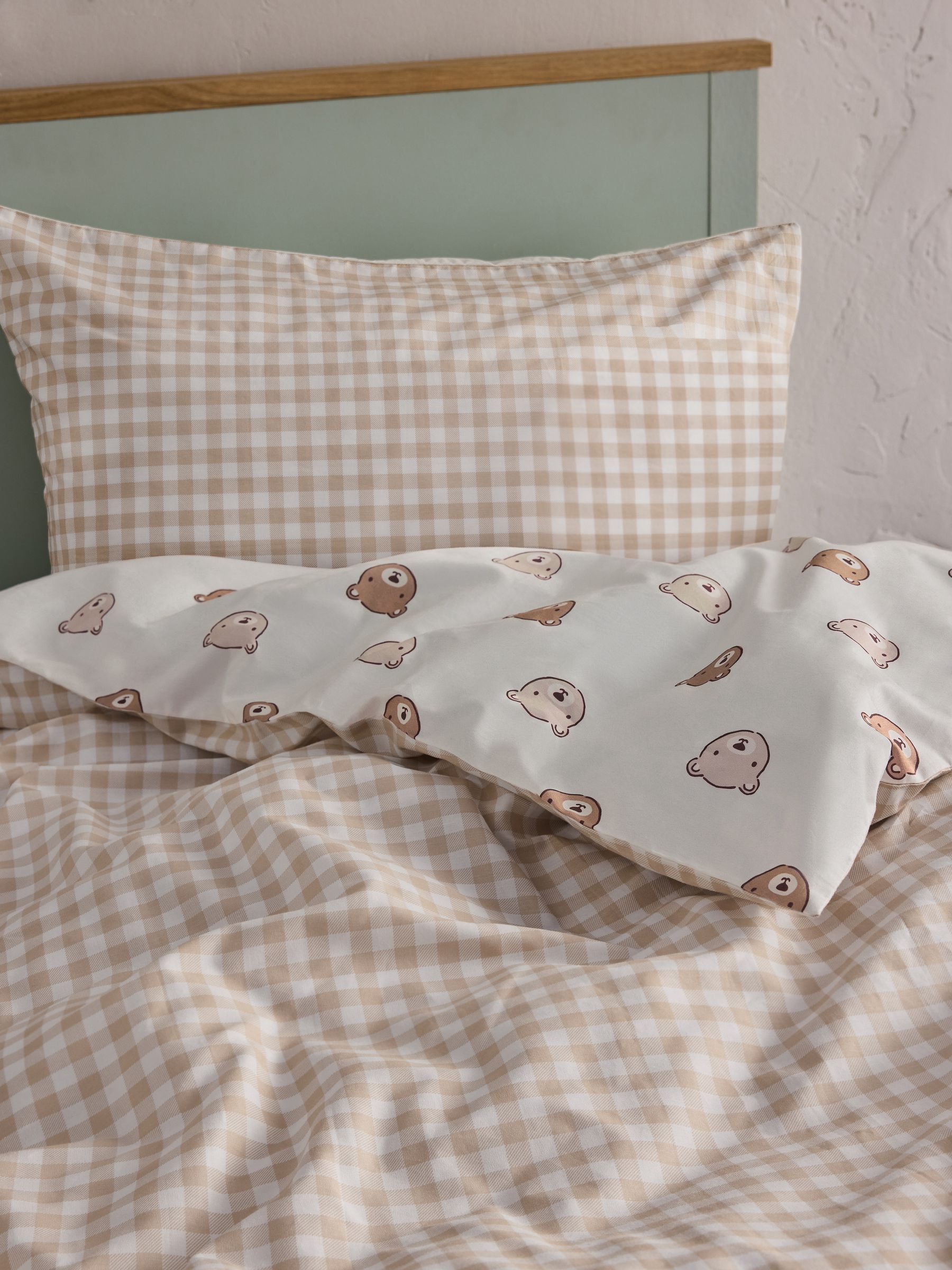 Bear 180 Thread Count Duvet Cover and Pillowcase Set - Image 4 of 10