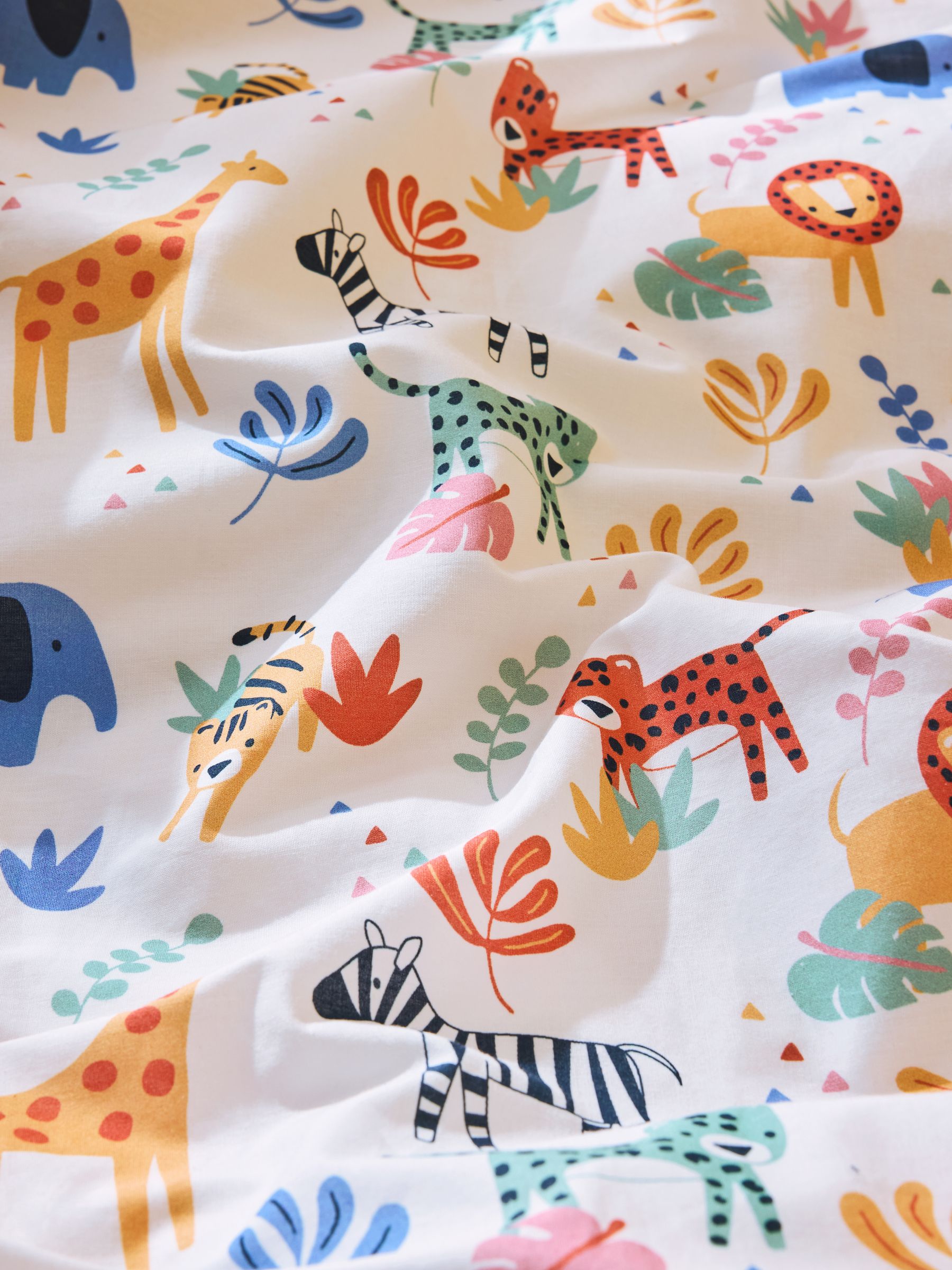 Safari 180 Thread Count Duvet Cover and Pillowcase Set - Image 8 of 9