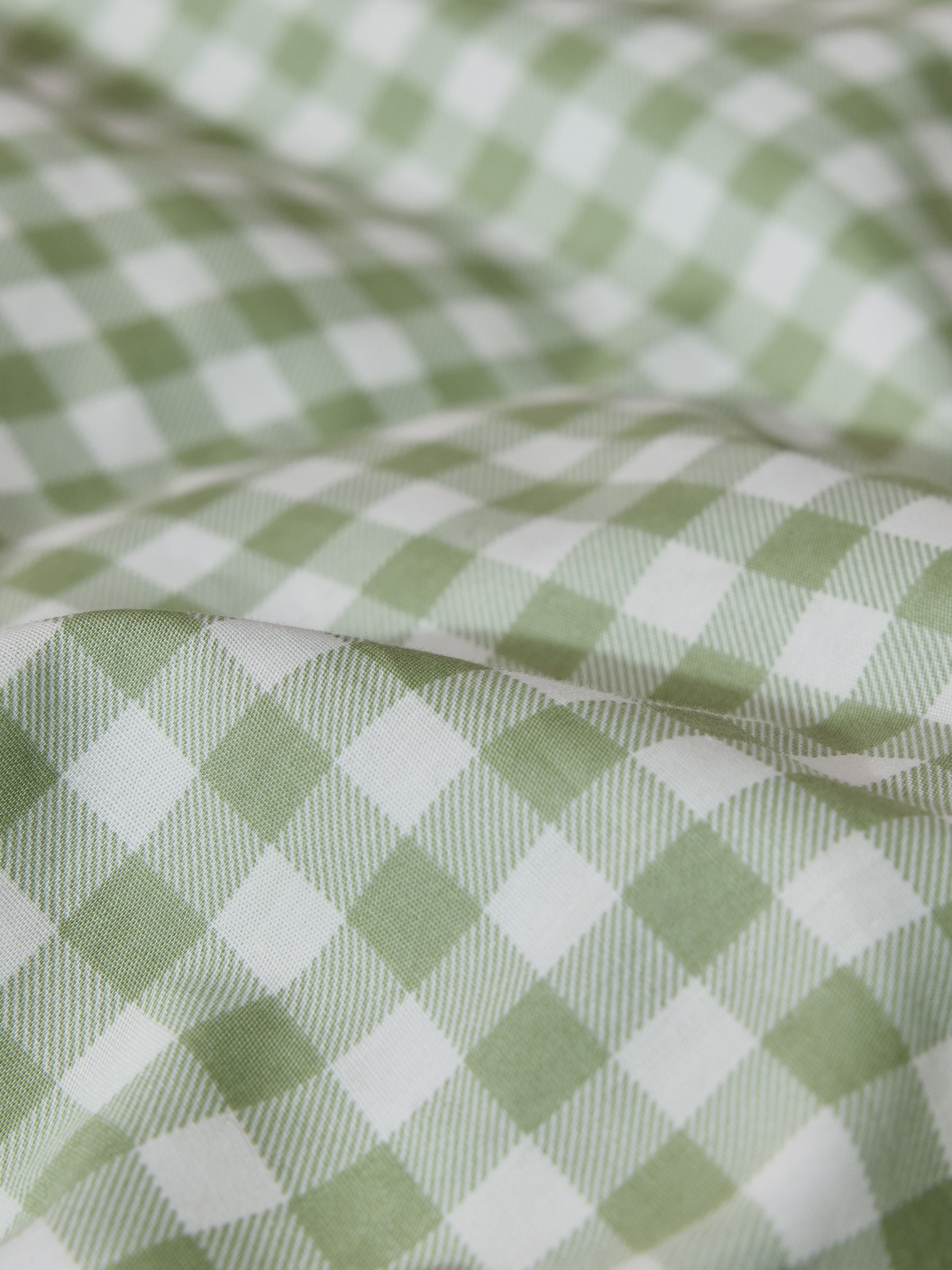 Ditsy 180 Thread Count Duvet Cover and Pillowcase Set - Image 8 of 10