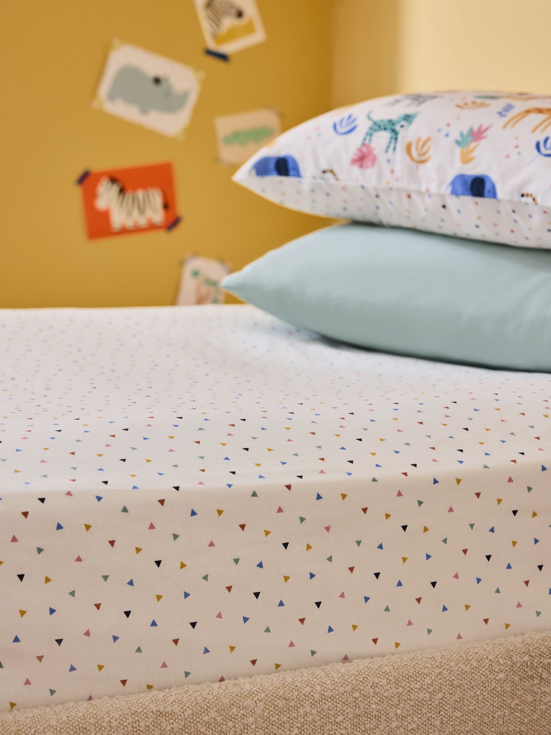 Multi Fitted 180 Thread Count Fitted Sheet - Image 1 of 2