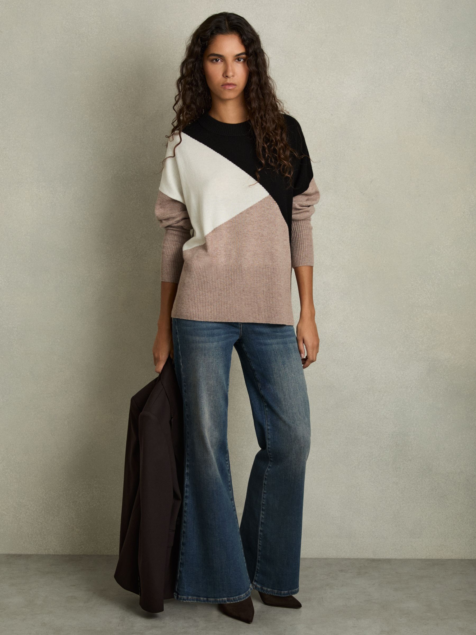 Geometric Colour-Block Jumper With Wool And Cashmere in Camel/Black - Image 3 of 6