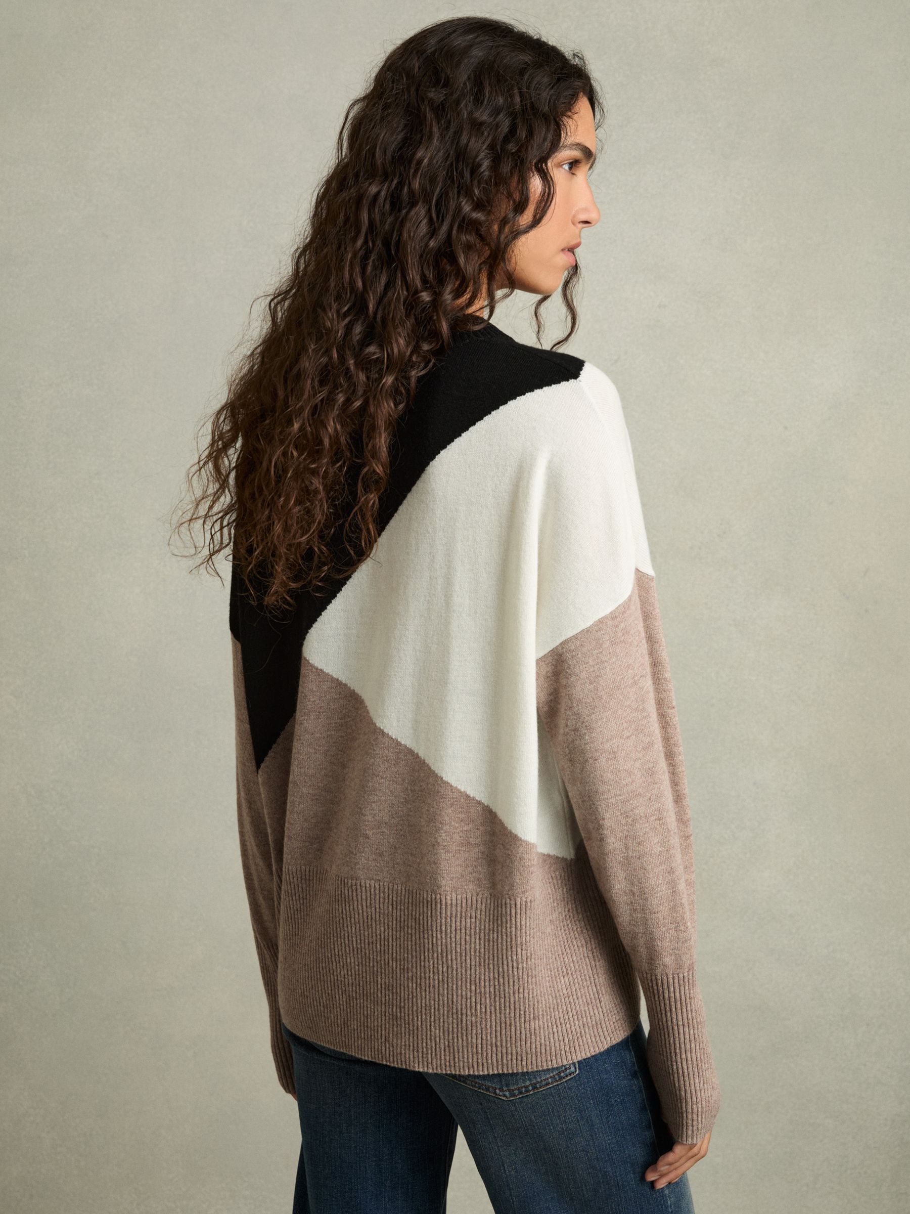 Geometric Colour-Block Jumper With Wool And Cashmere in Camel/Black - Image 5 of 6