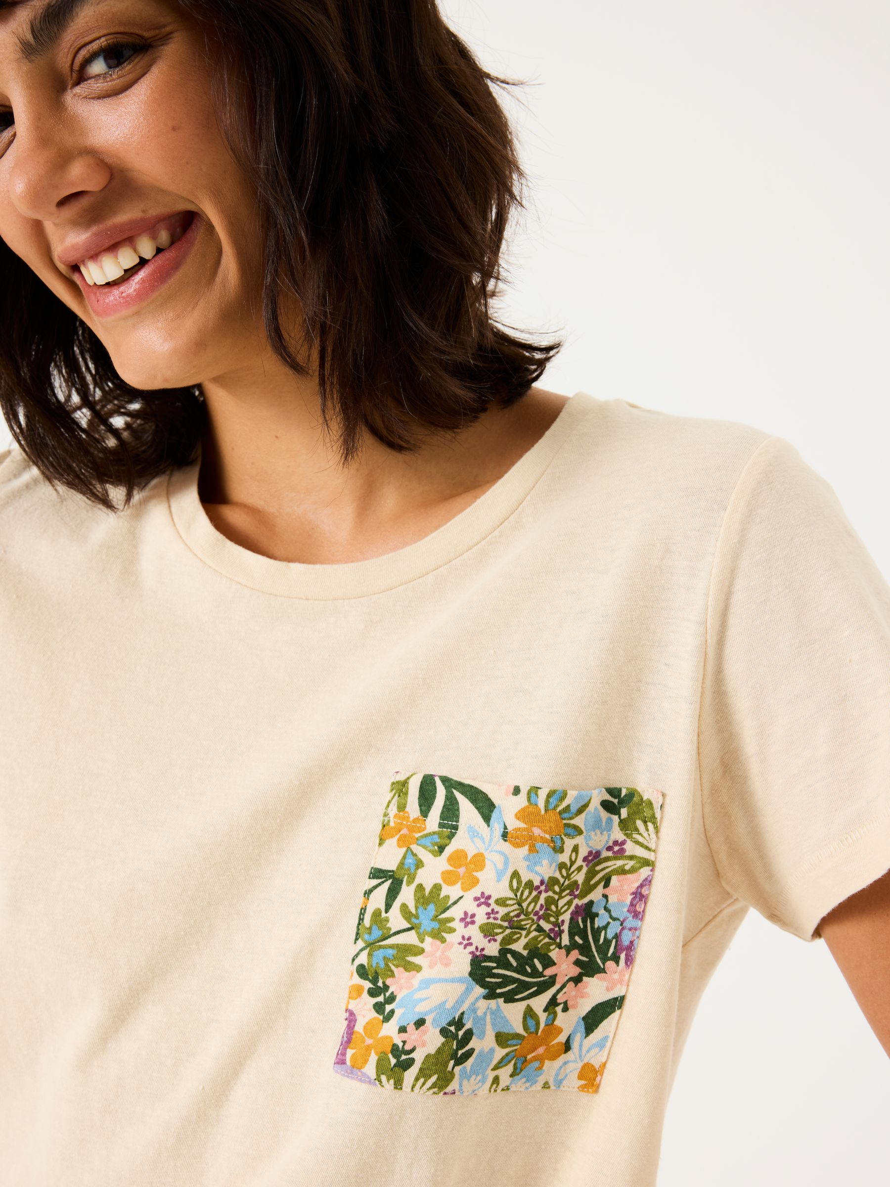 Natural Peacock Linen Blend T-Shirt - Image 4 of 5