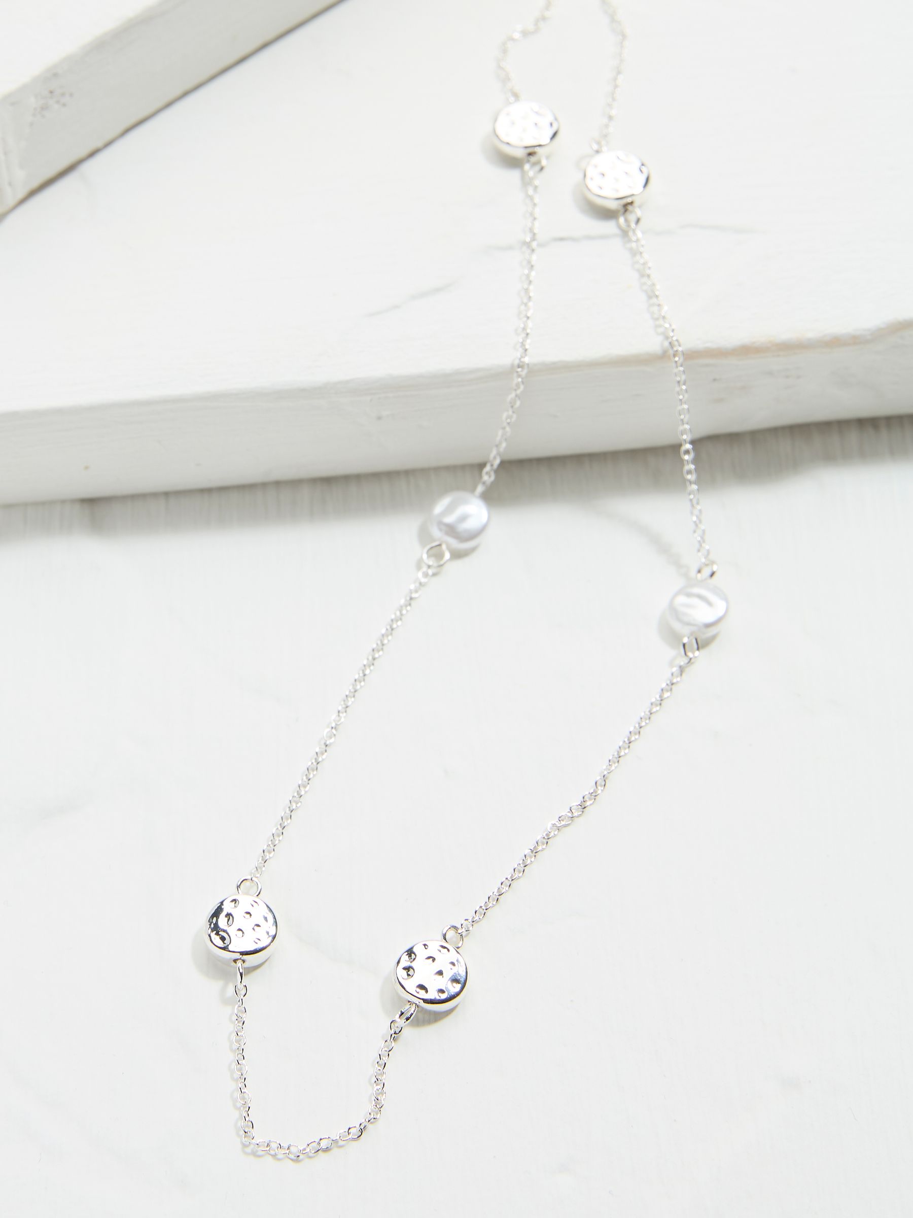 Silver Tone Hammered Disc Necklace - Image 2 of 2