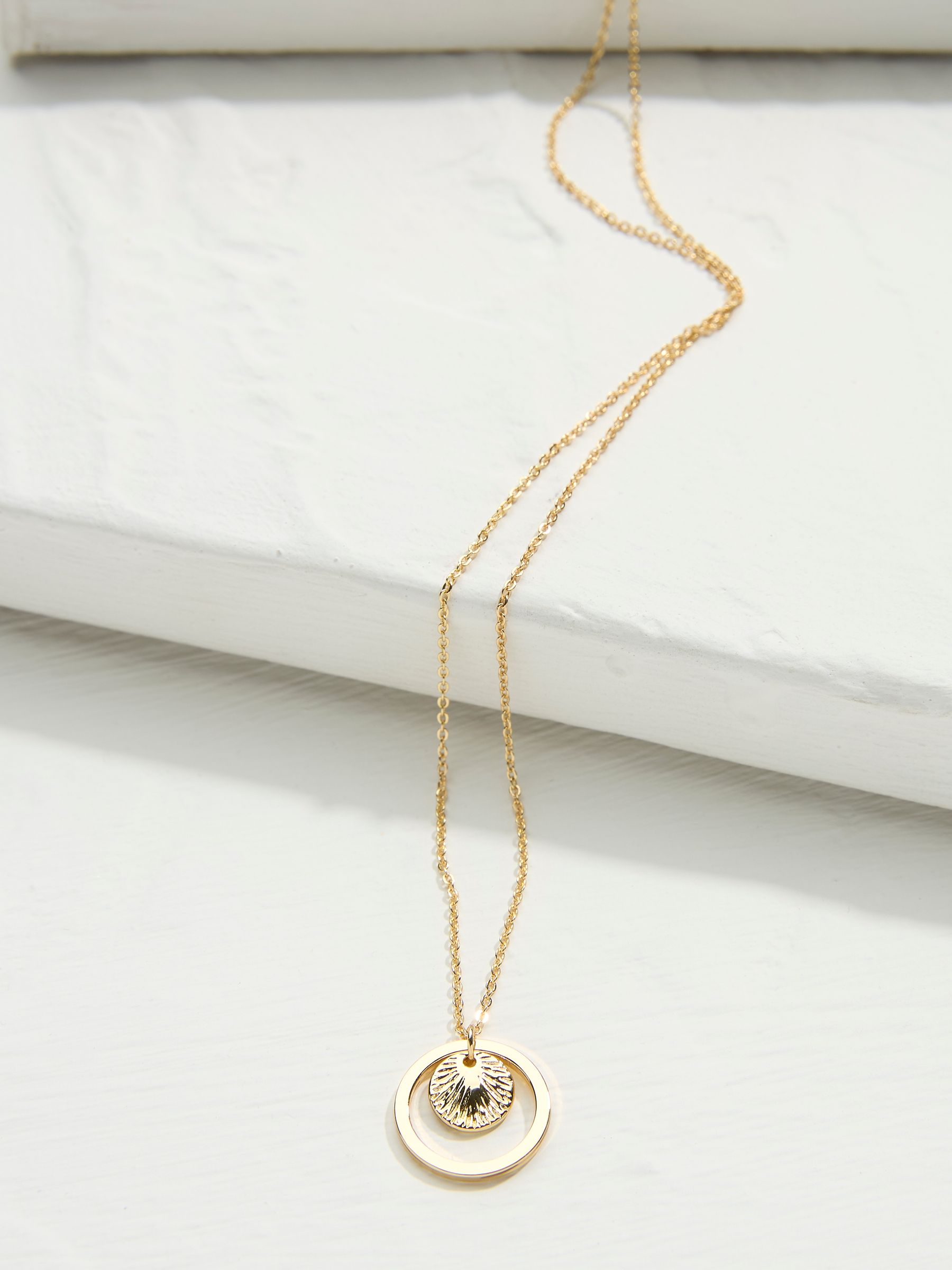 Gold Tone Circle Pendant Necklace - Image 2 of 2
