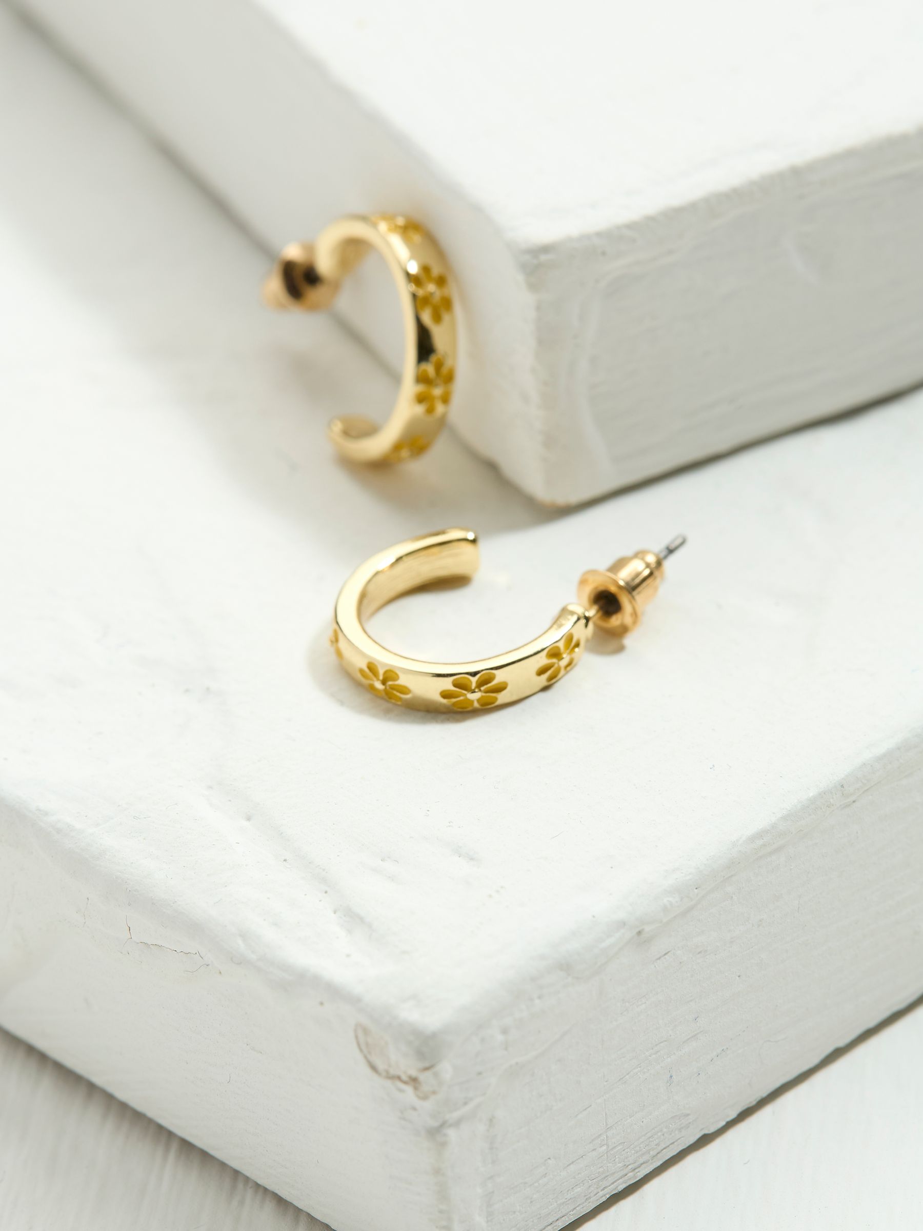 Yellow Enamel Daisy Stud Earrings - Image 1 of 2