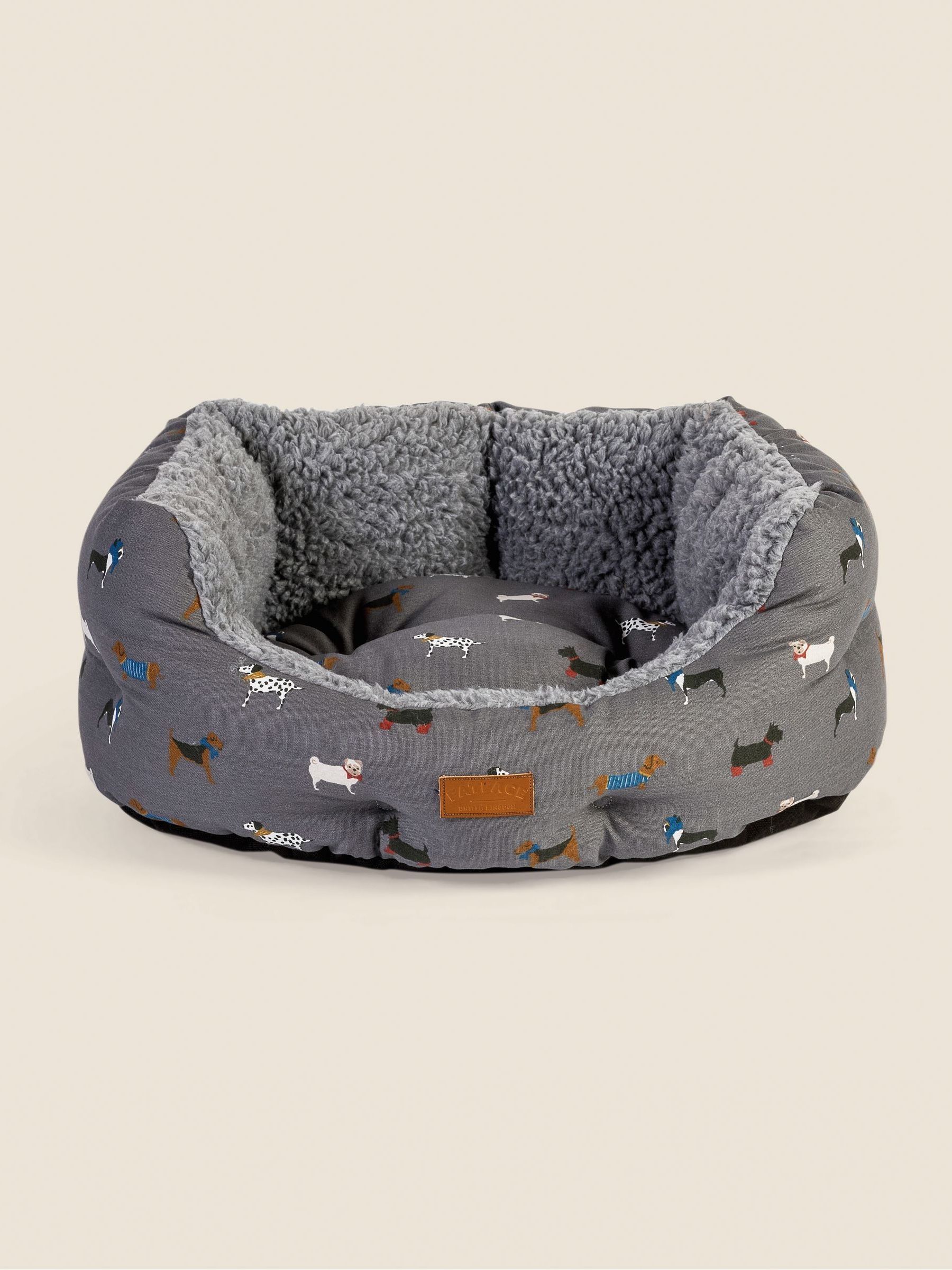 Grey 61cm Marching Dogs Pet Bed - Image 2 of 2 Grey 61cm Marching Dogs Pet Bed - Image 2 of 2