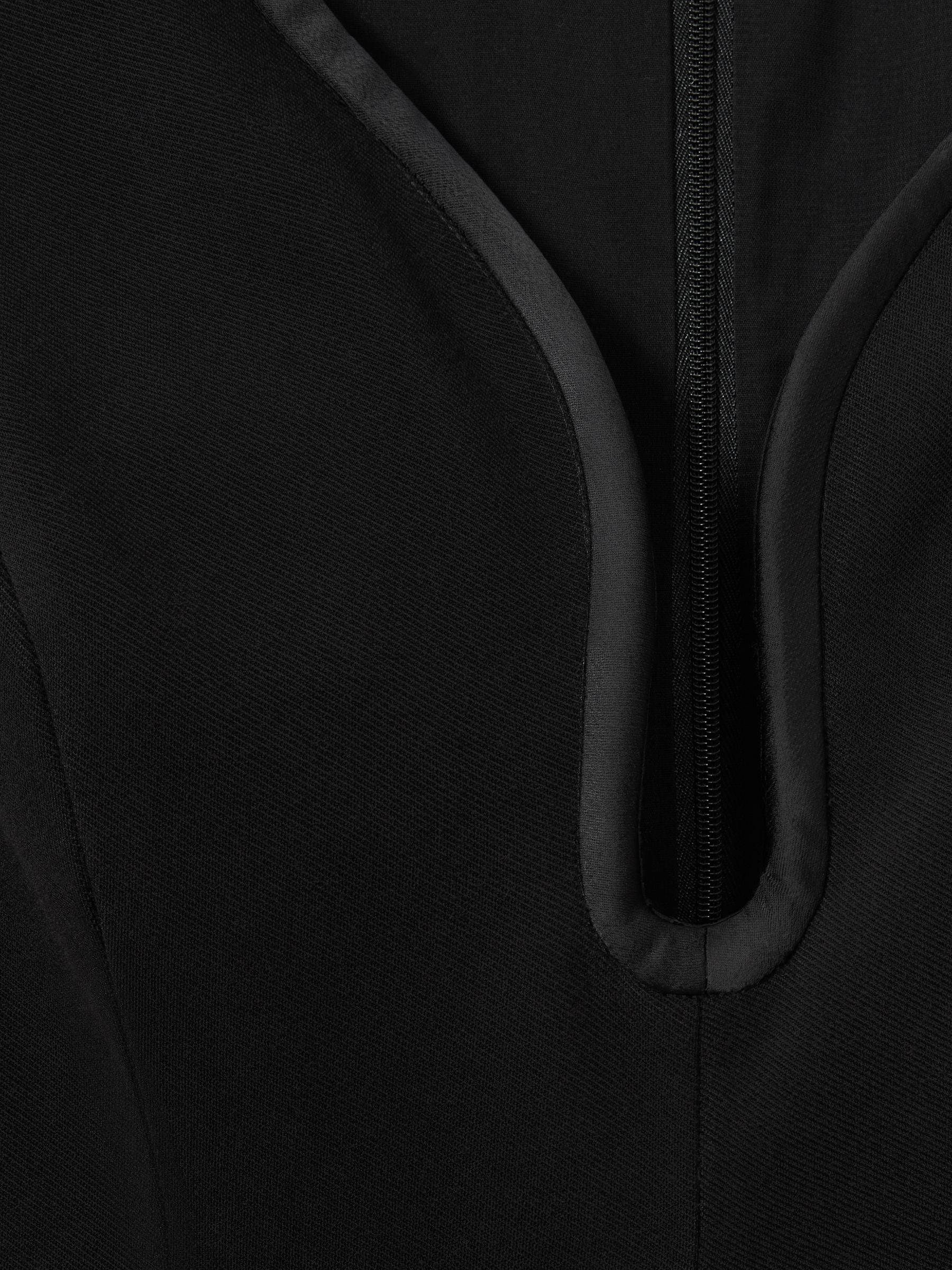 Wide-Leg Sleeveless Jumpsuit With Curved Neckline in Black - Image 6 of 6