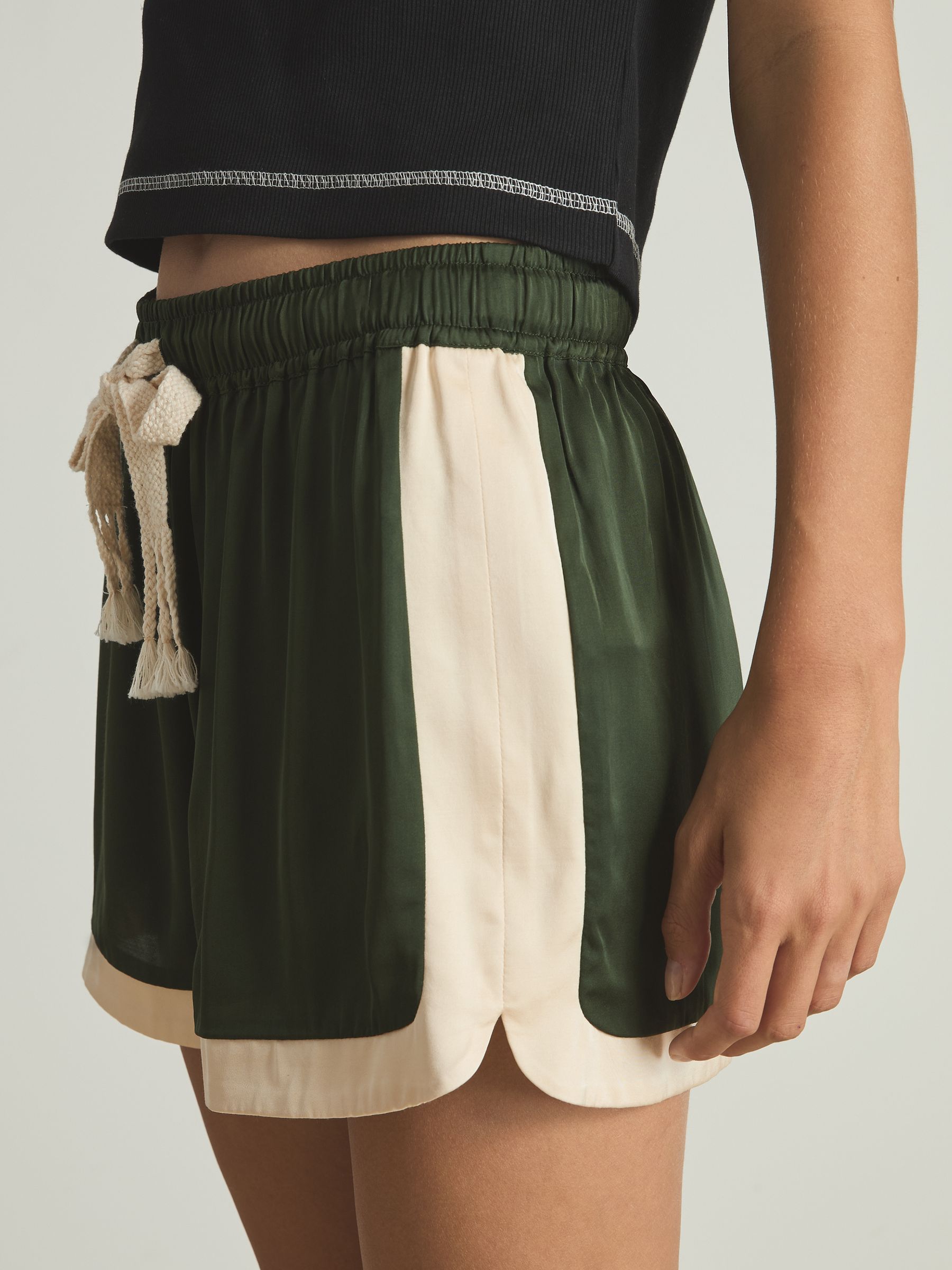 Colourblock Pyjama Shorts in Green/Ivory - Image 3 of 5