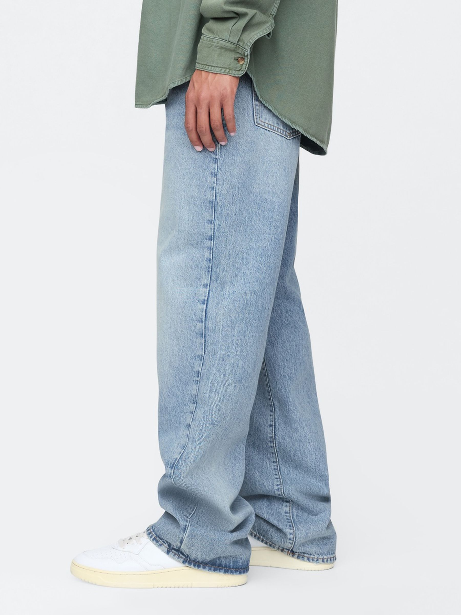 Light Wash 90s Loose Jeans - Image 3 of 7
