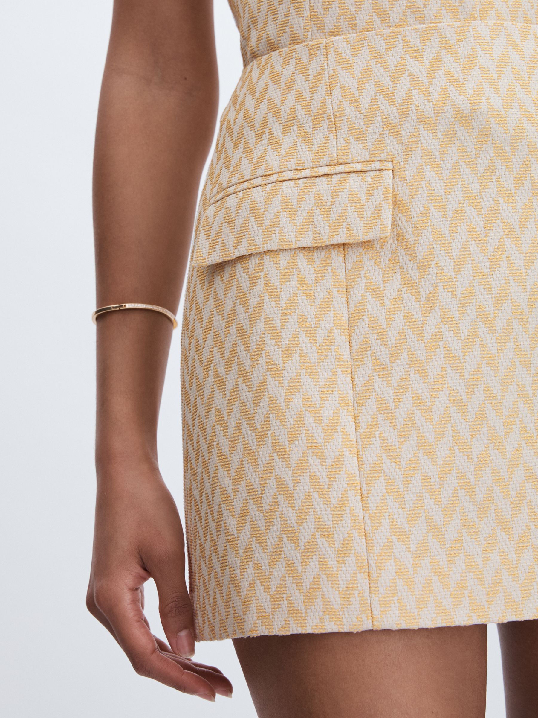 Anna Quan Chevron Weave Mini Skirt in Cream - Image 4 of 6