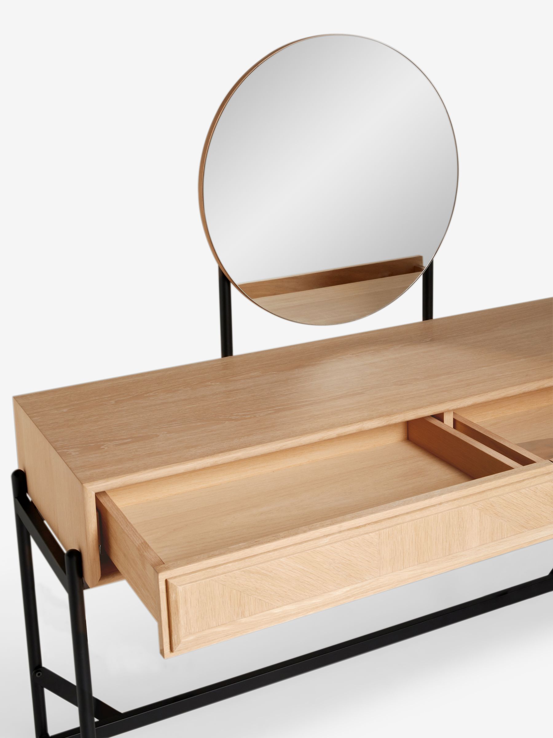 Jasper Conran London Whitewashed Oak Aden Dressing Table - Image 8 of 9
