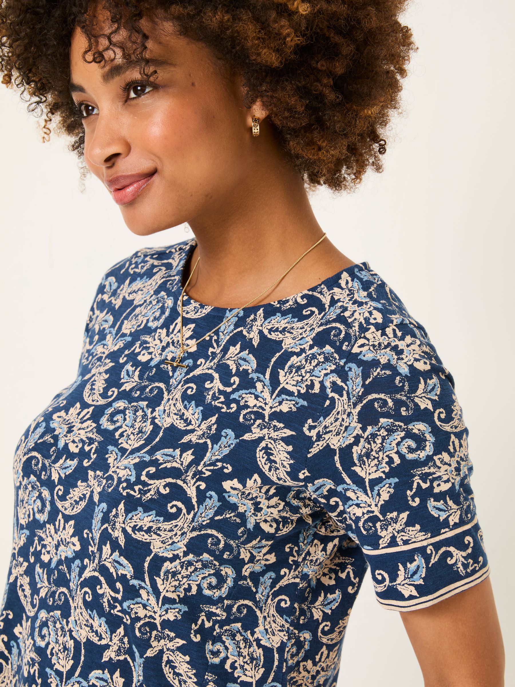 Simone Blue Paisley Short Sleeve Jersey Dress - Image 4 of 10