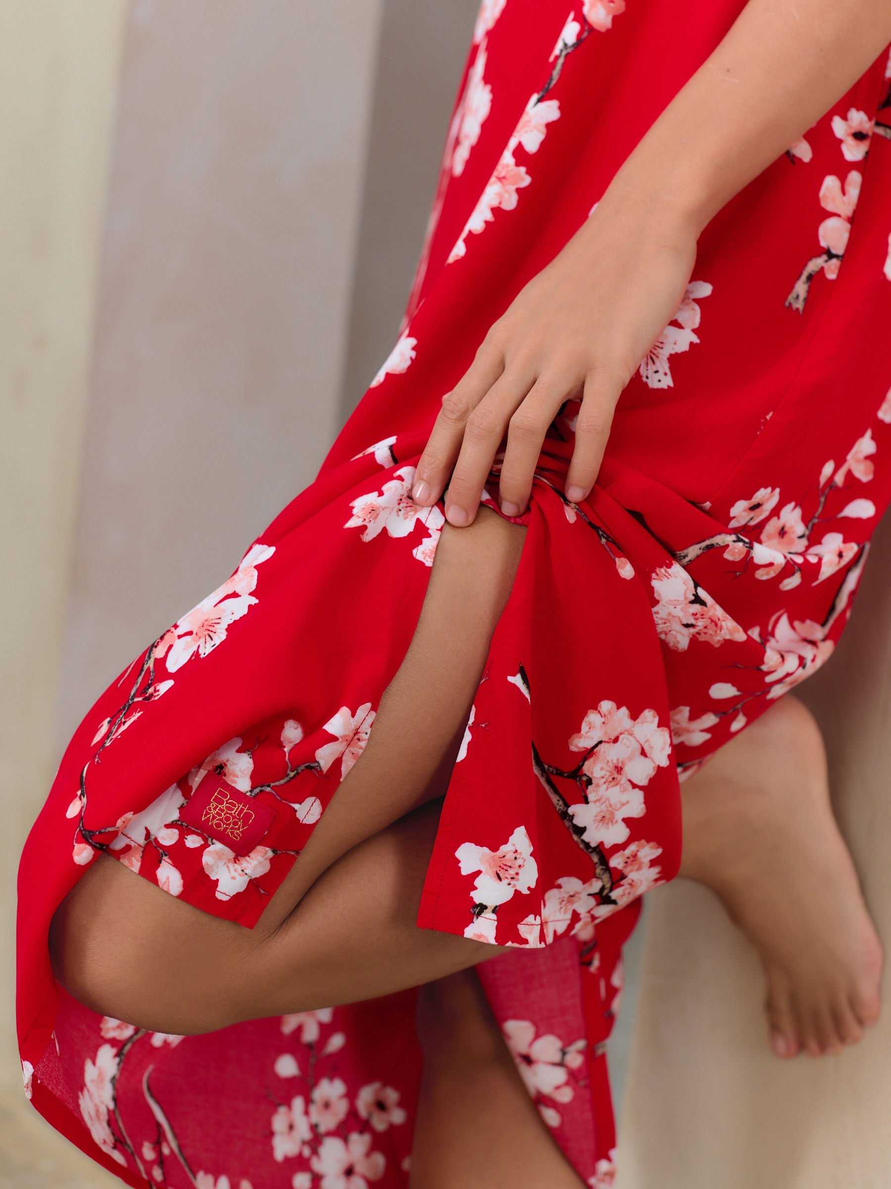 Red Japanese Cherry Blossom Slip - Image 5 of 9