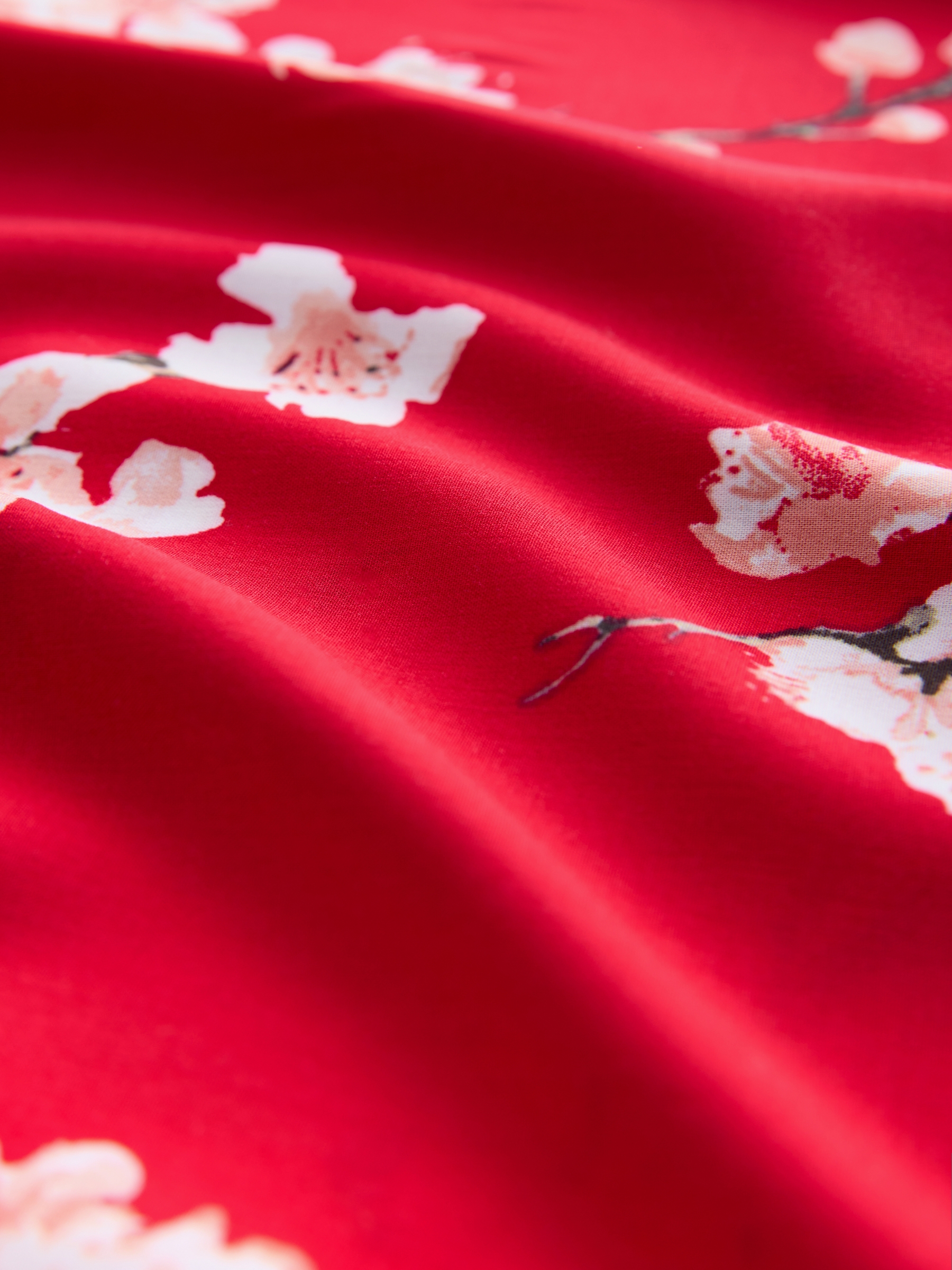 Red Japanese Cherry Blossom Slip - Image 9 of 9