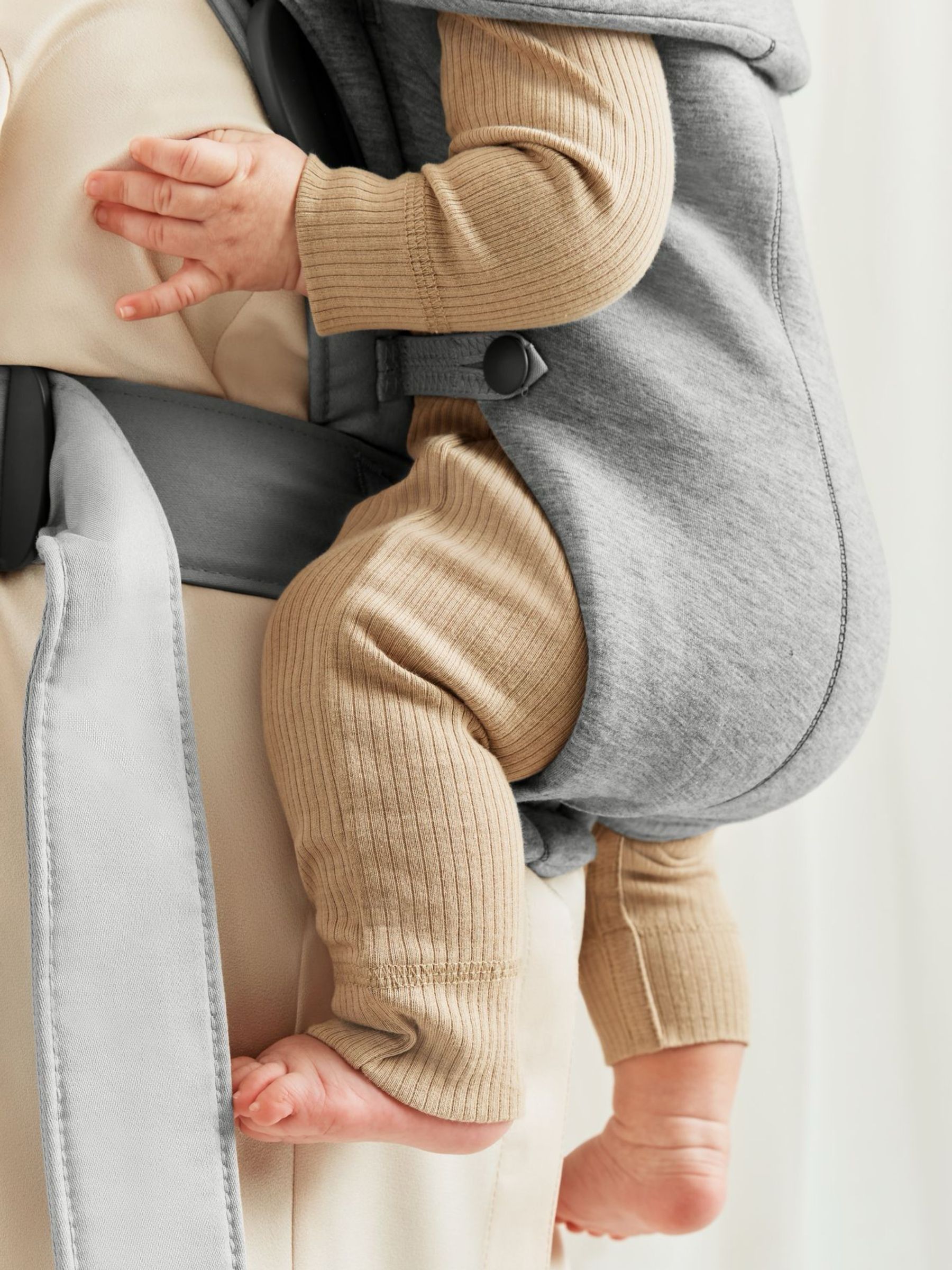 BabyBjörn Light Grey Baby Carrier Mini Woven - Image 6 of 6